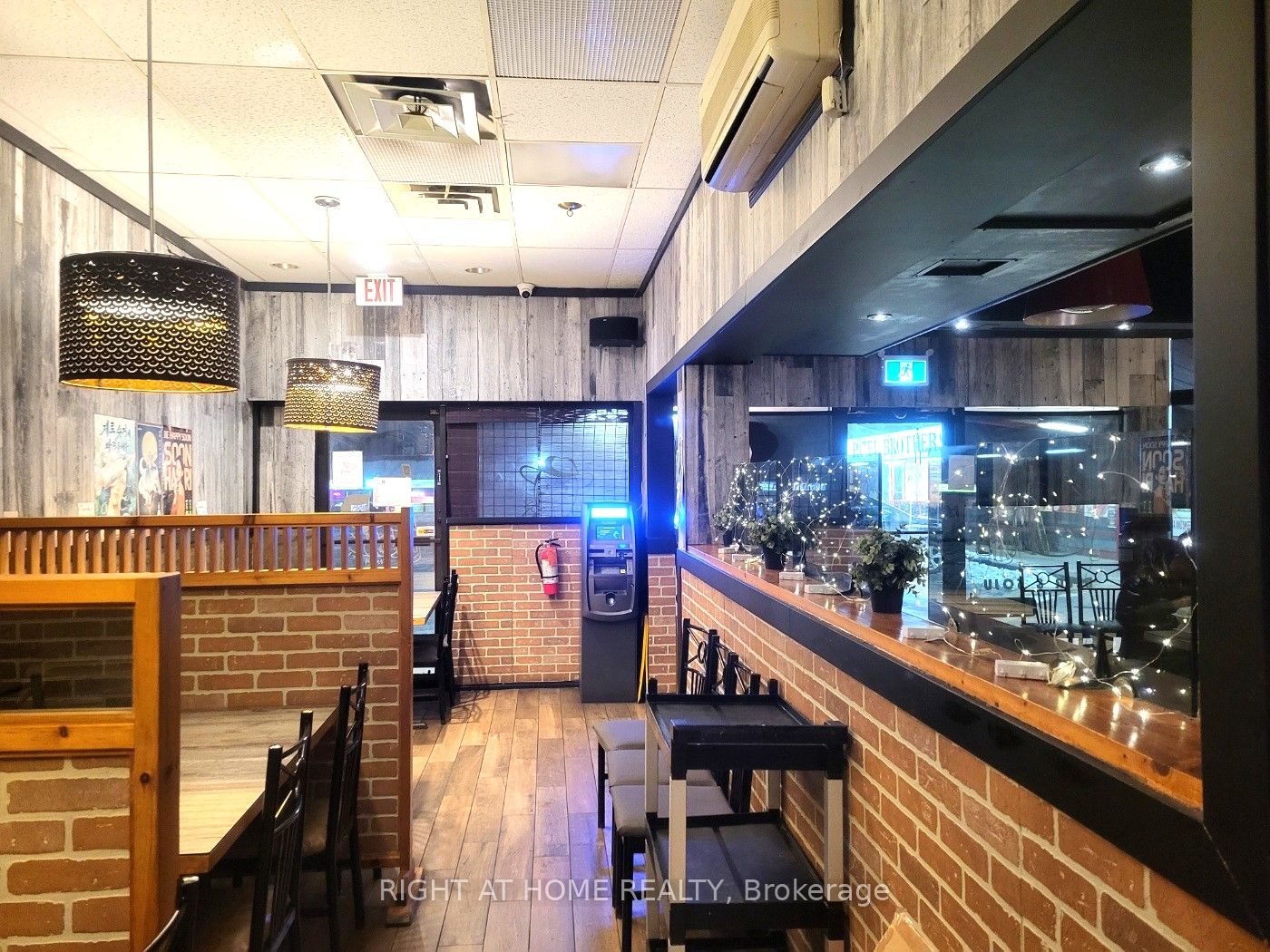 #7 - 169 Dundas Street Property Photo 6