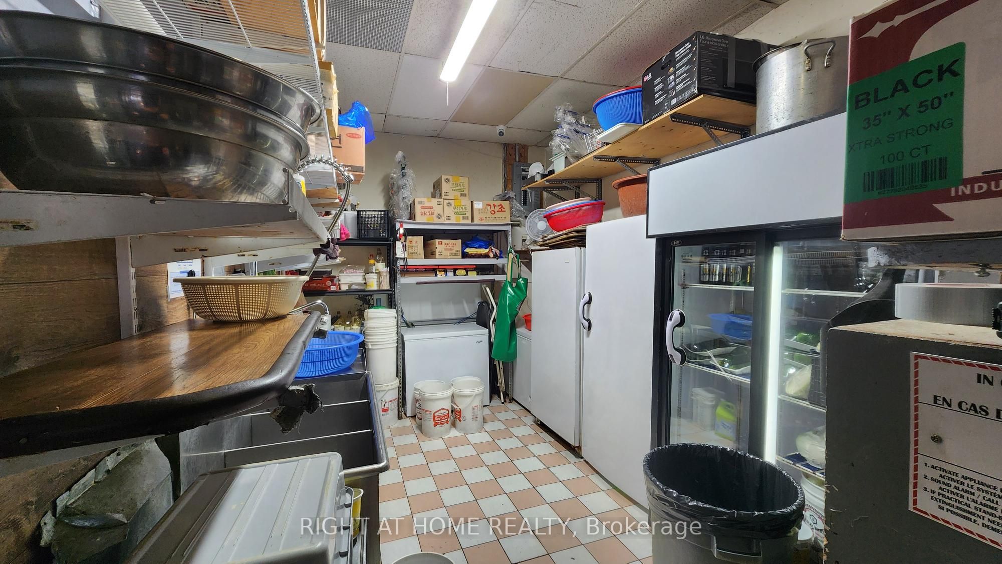 #7 - 169 Dundas Street Property Photo 8