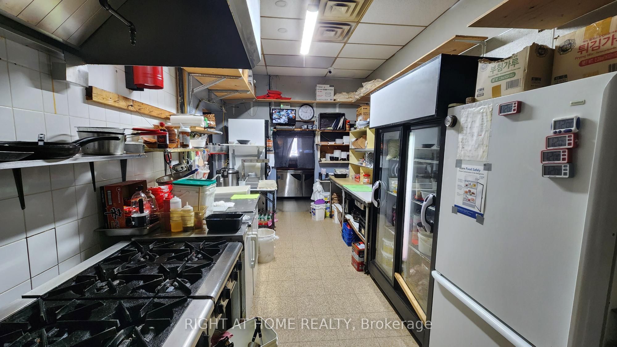#7 - 169 Dundas Street Property Photo 9