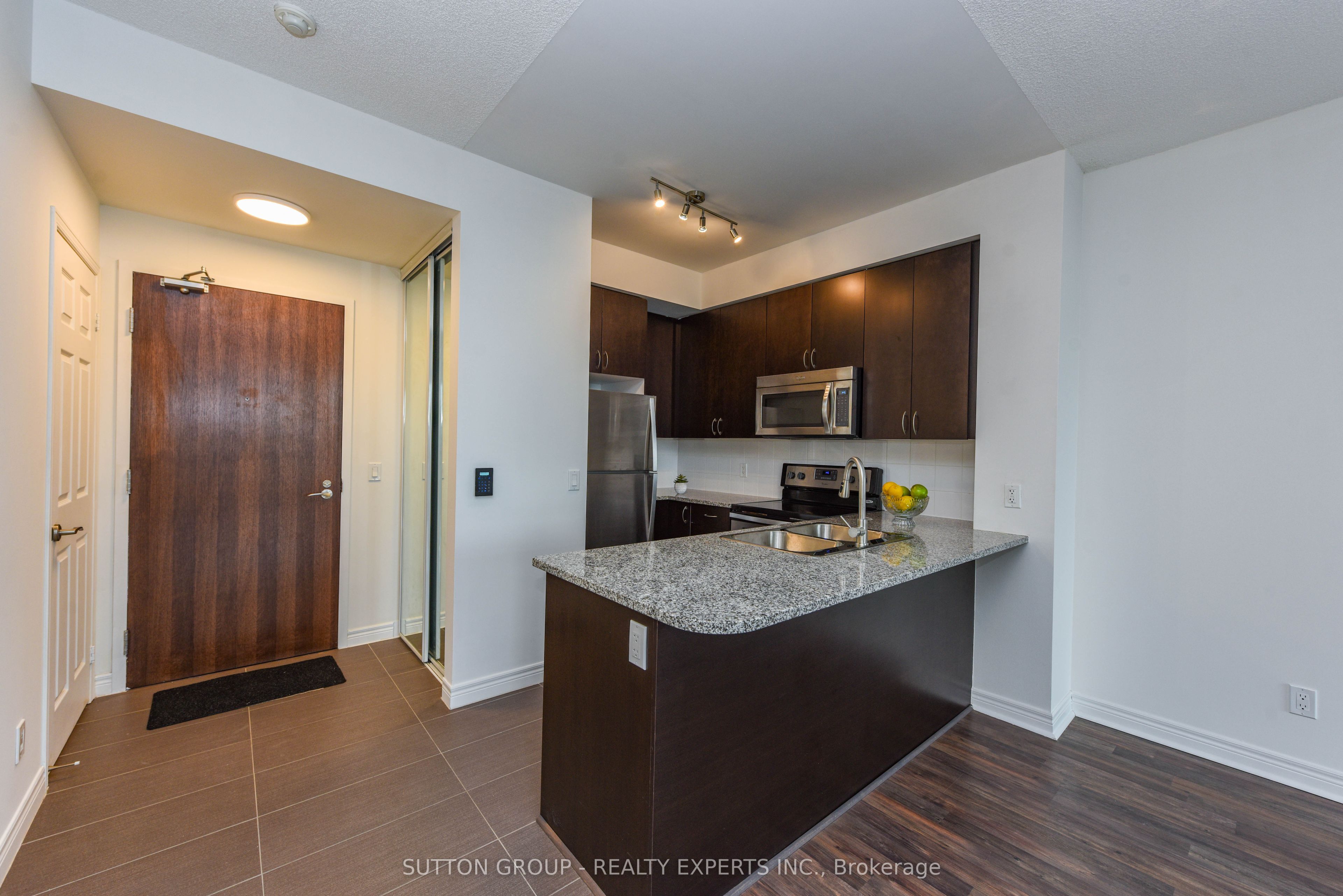 #509 - 339 Rathburn Road Property Photo 8