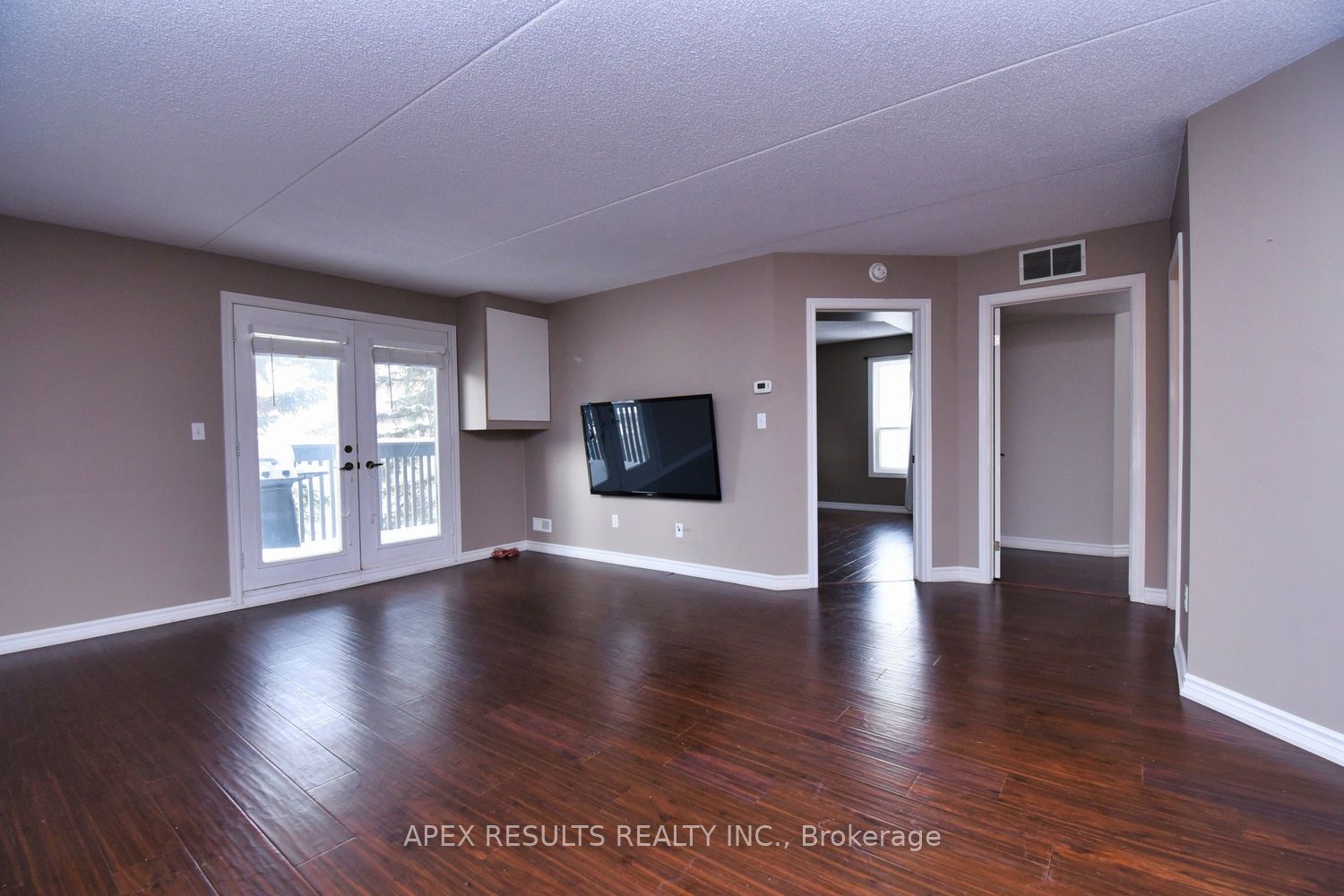 #212 - 2020 Cleaver Avenue Property Photo 7