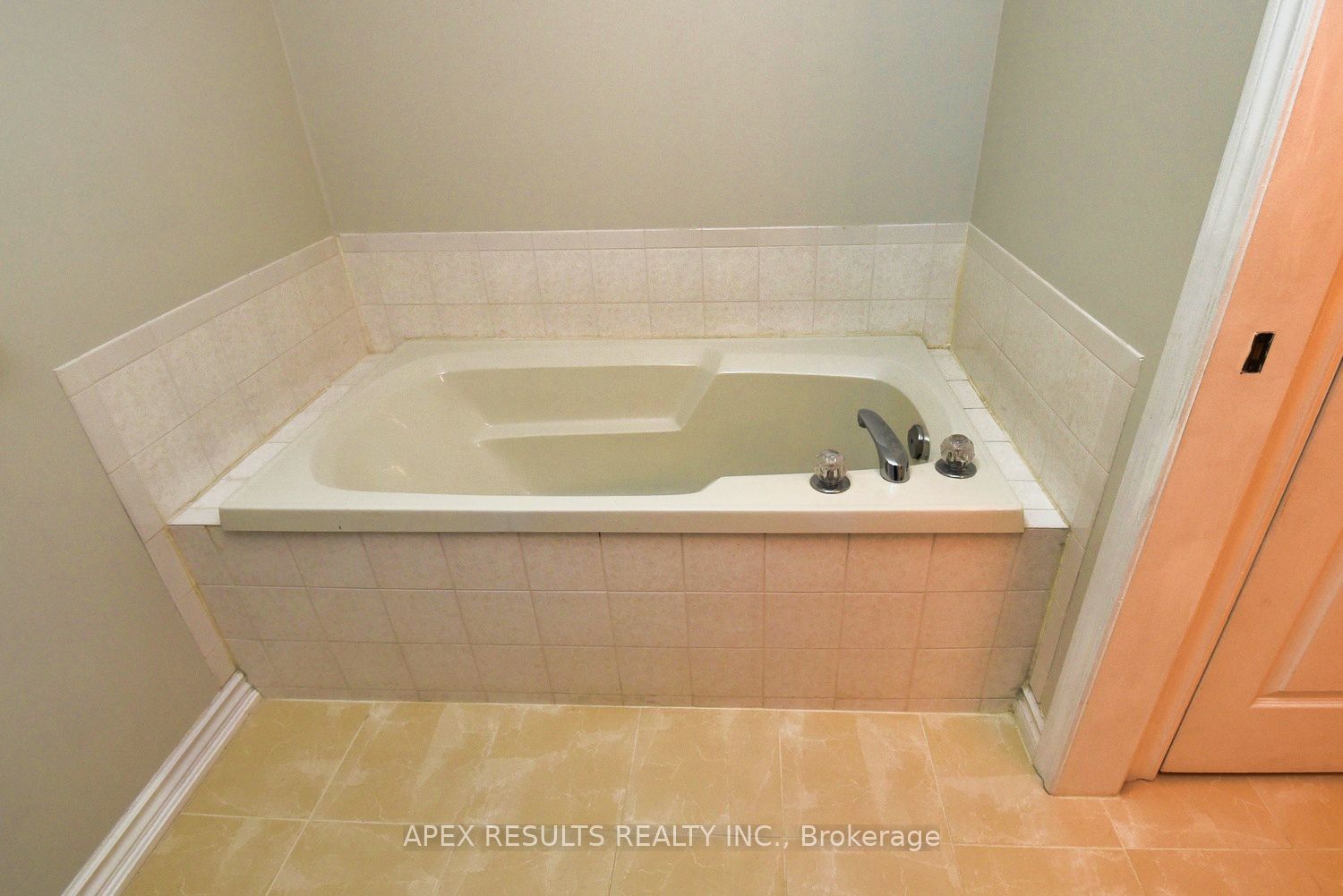 #212 - 2020 Cleaver Avenue Property Photo 23