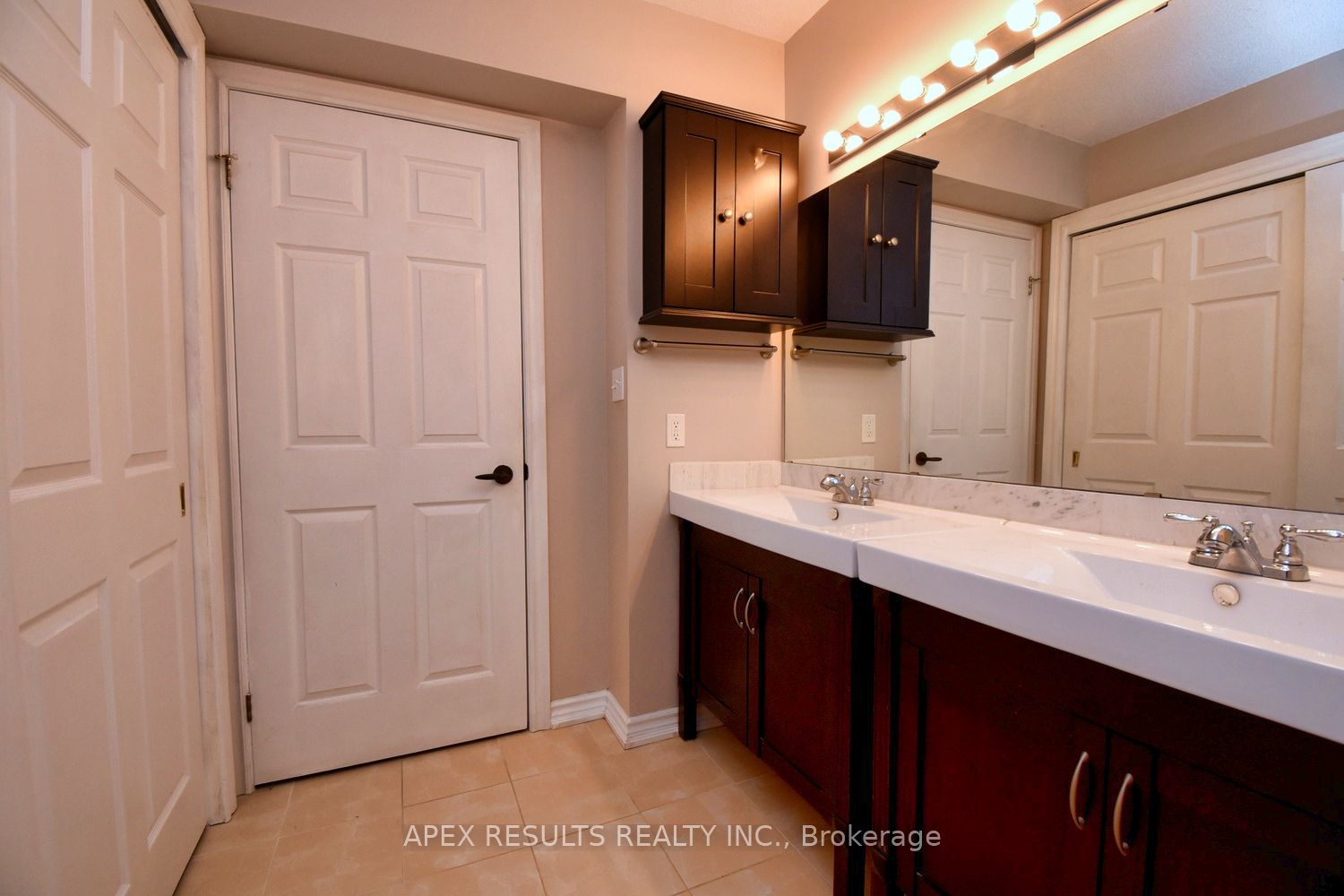 #212 - 2020 Cleaver Avenue Property Photo 26
