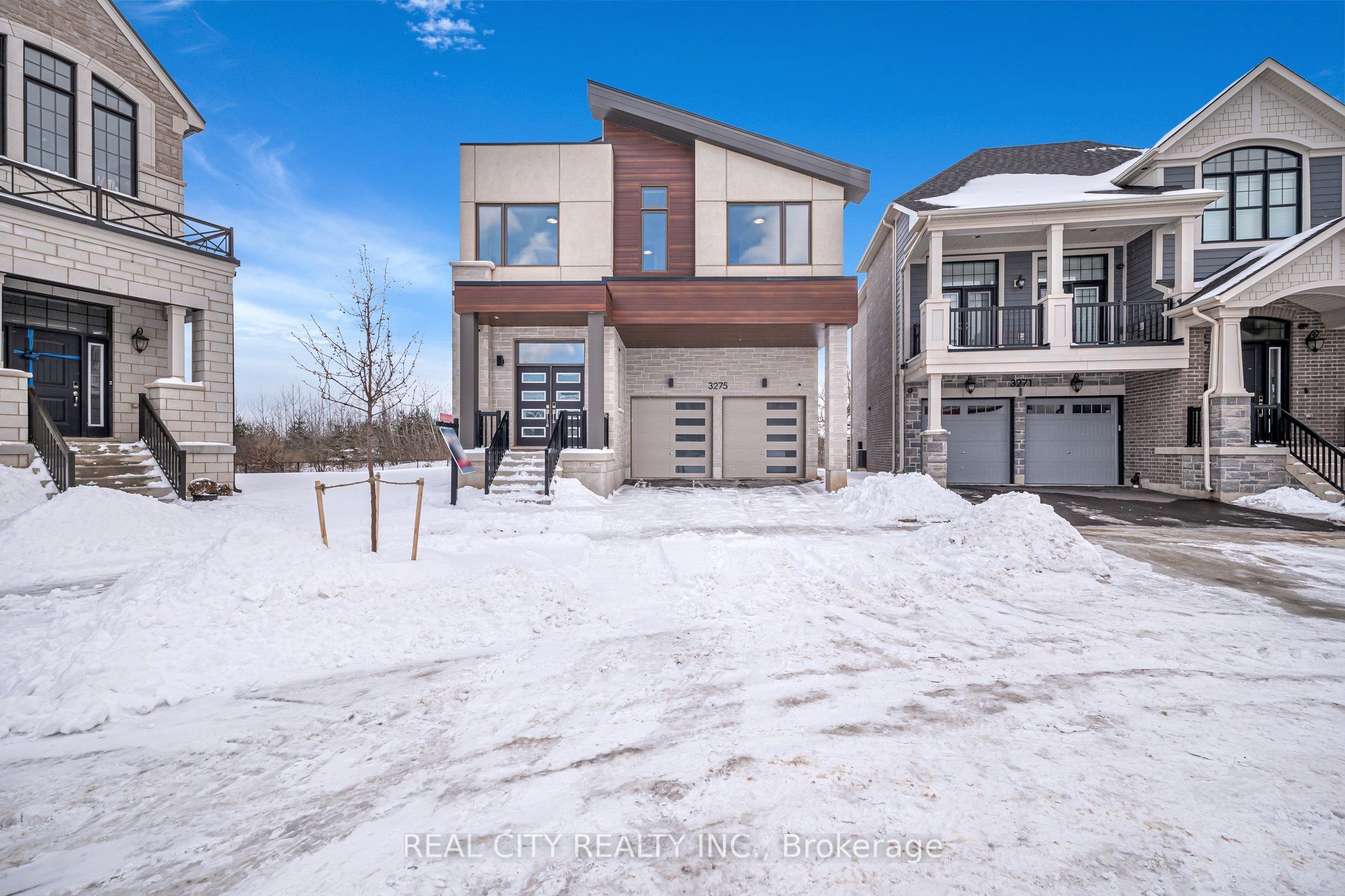 3275 Harasym Trail Property Photo