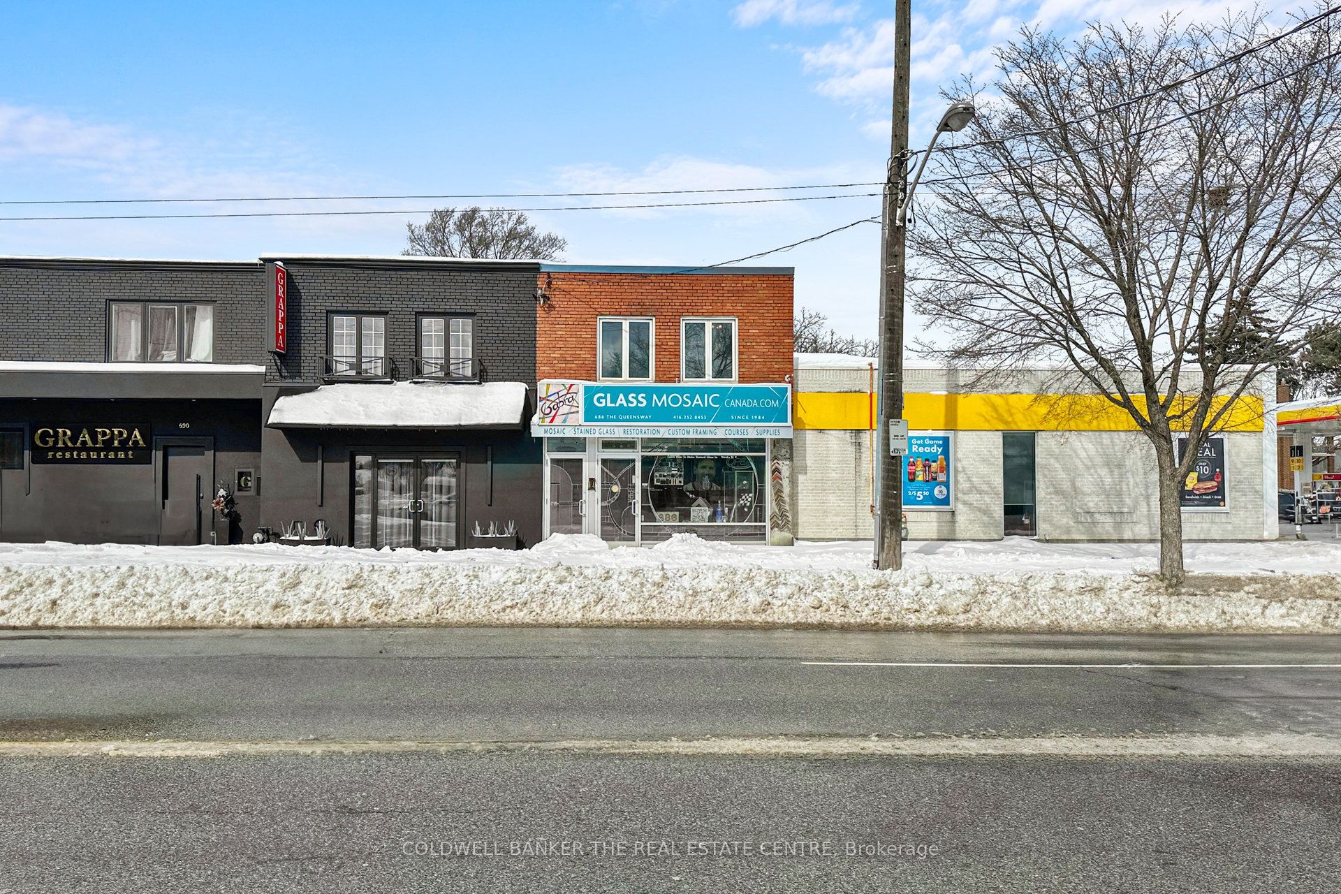 686 A The Queensway Property Photo 1