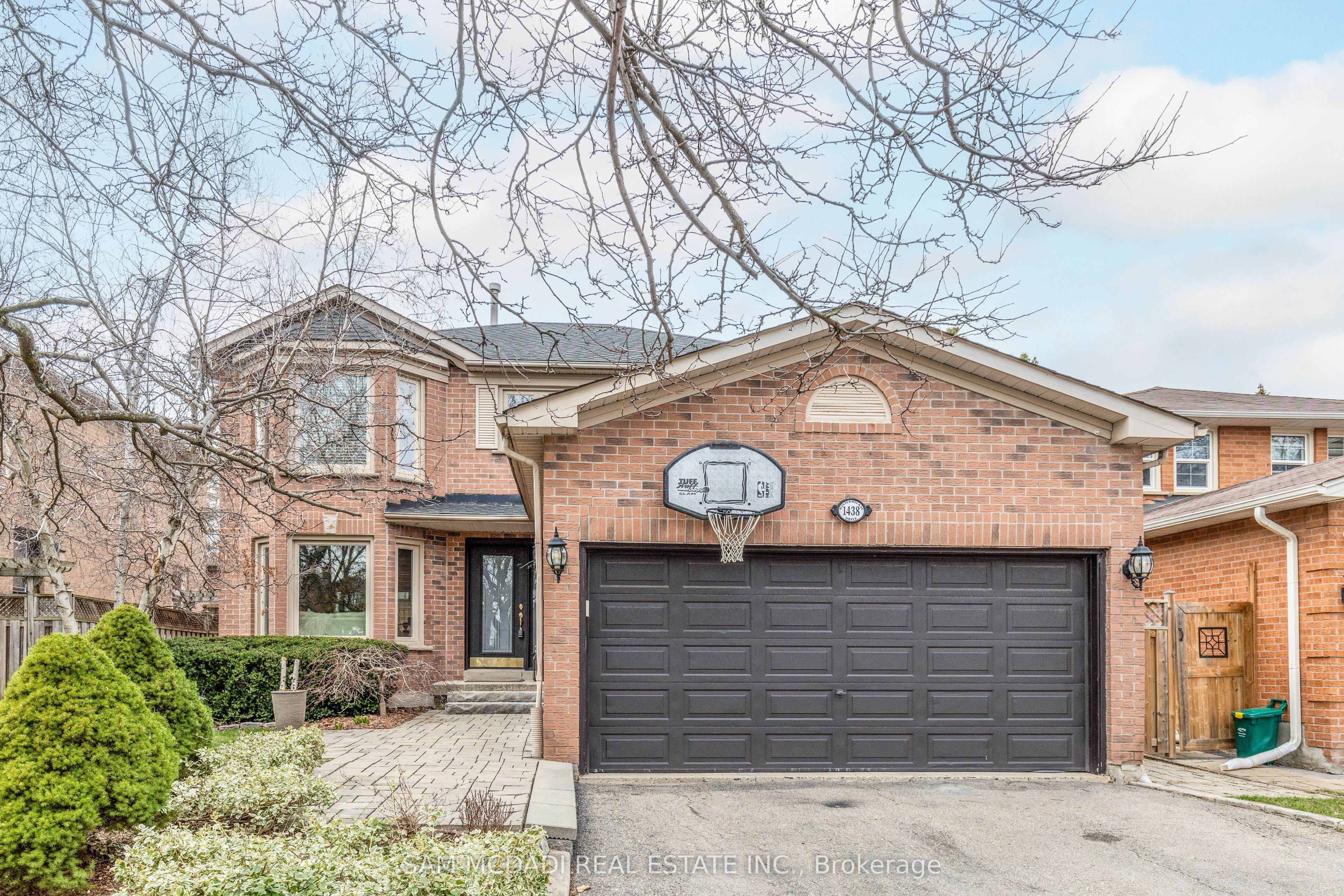1438 Winterbourne Drive Property Photo 1