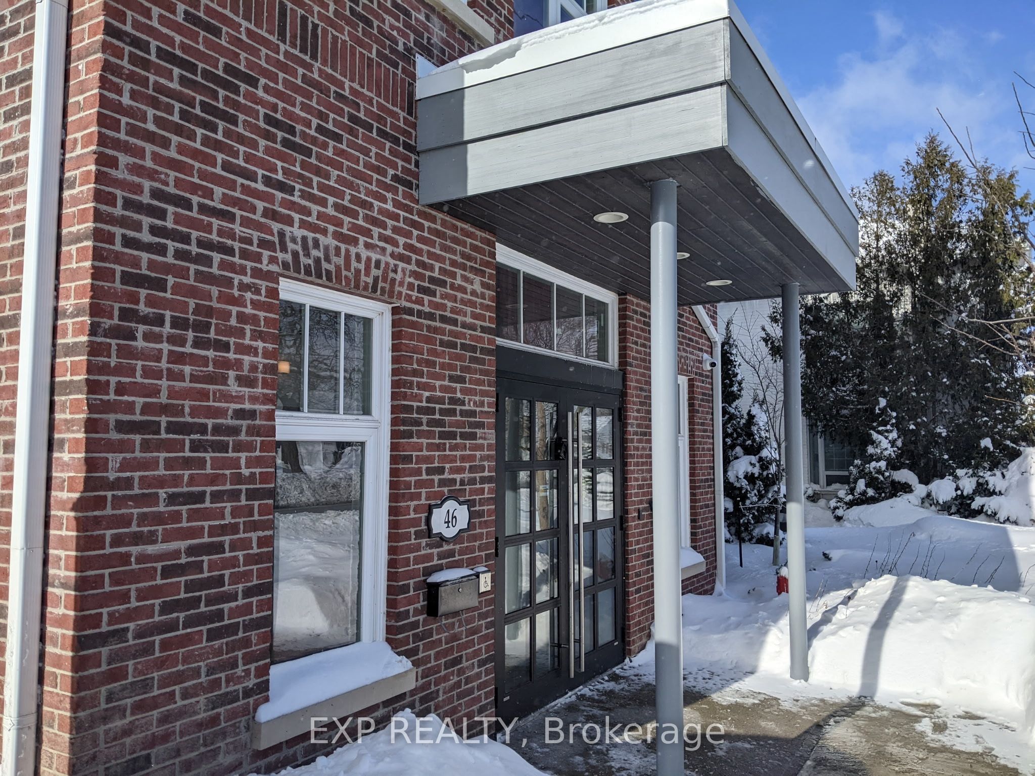 #201 - 46 Queen Street Property Photo 2