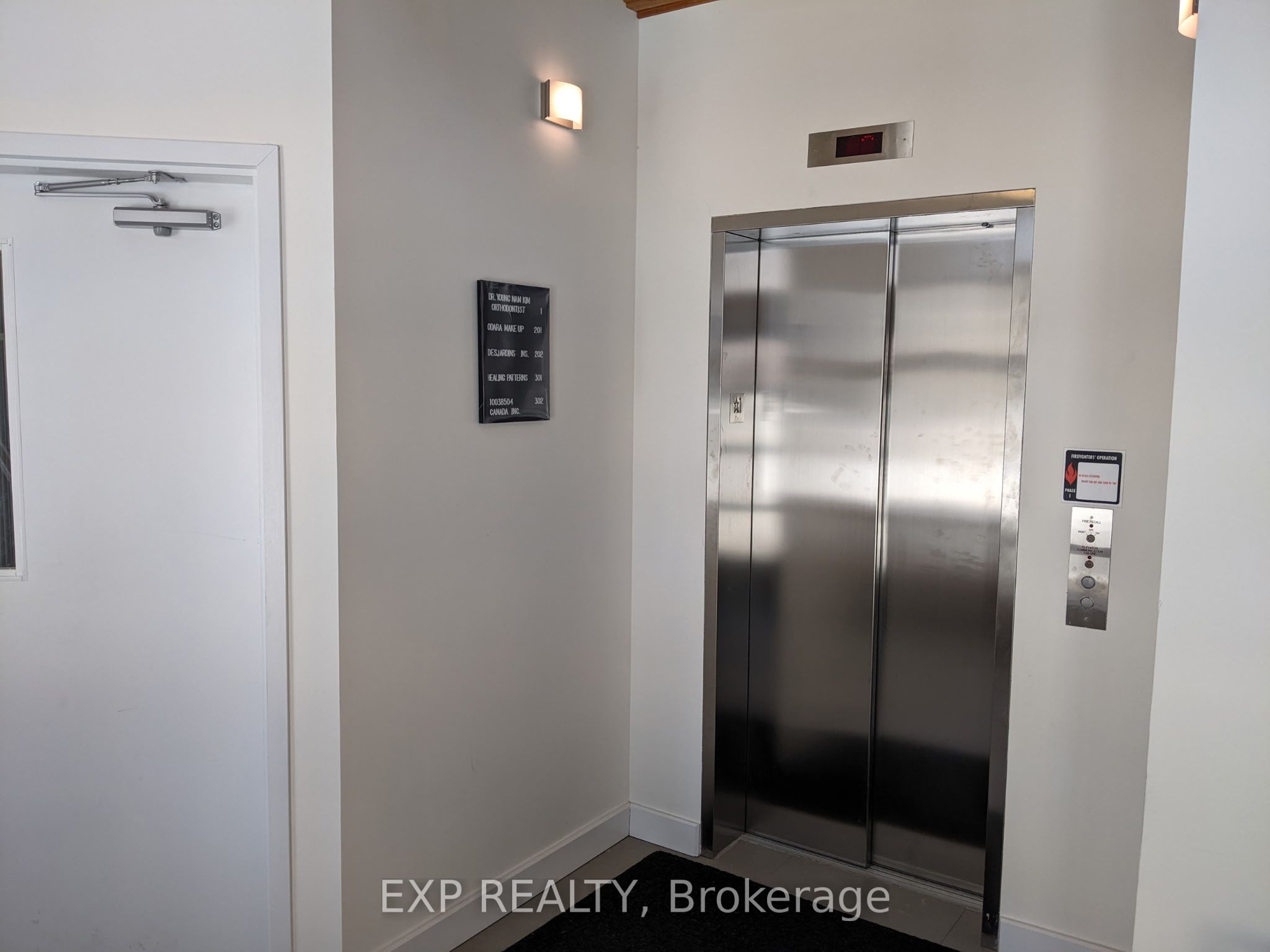 #201 - 46 Queen Street Property Photo 5