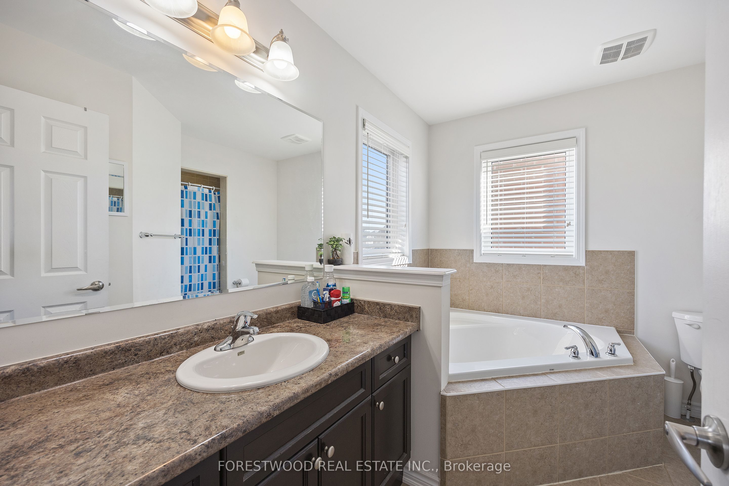 93 Enford Crescent Property Photo 14