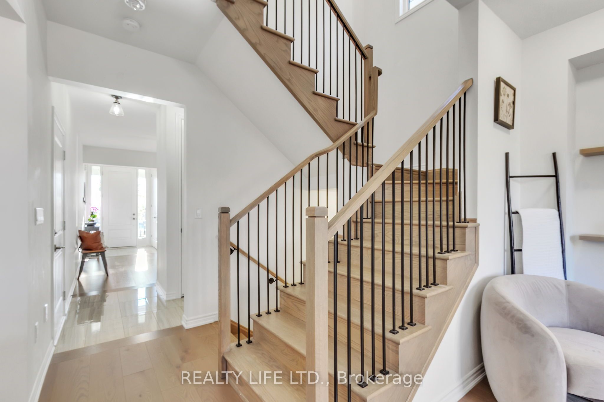 484 Thornborrow Court Property Photo 3