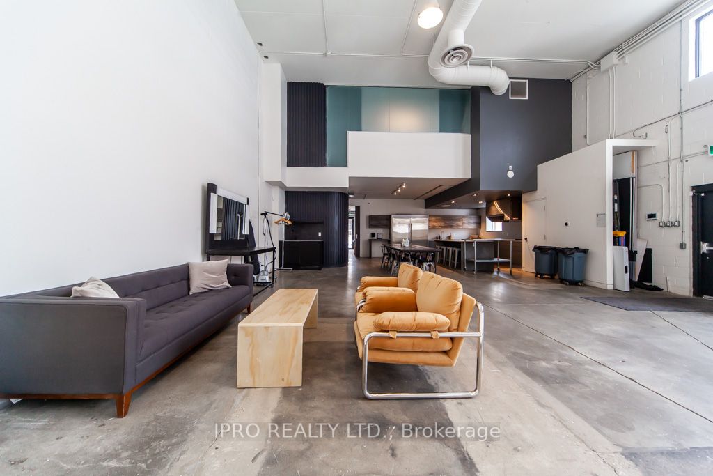 34 Cawthra Avenue Property Photo 22