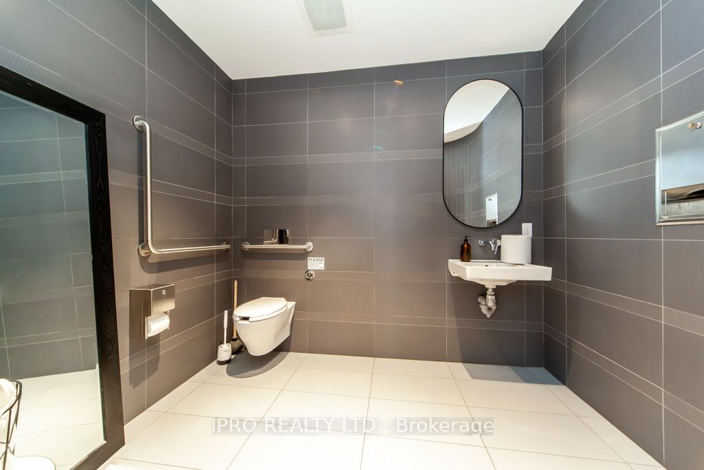 34 Cawthra Avenue Property Photo 33