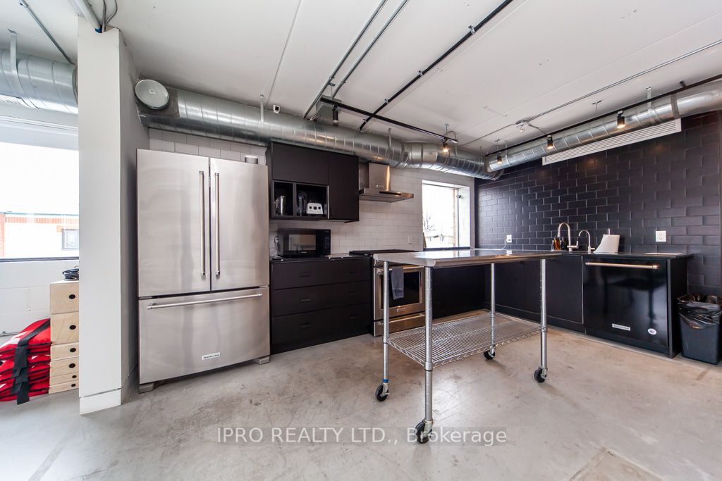 34 Cawthra Avenue Property Photo 45