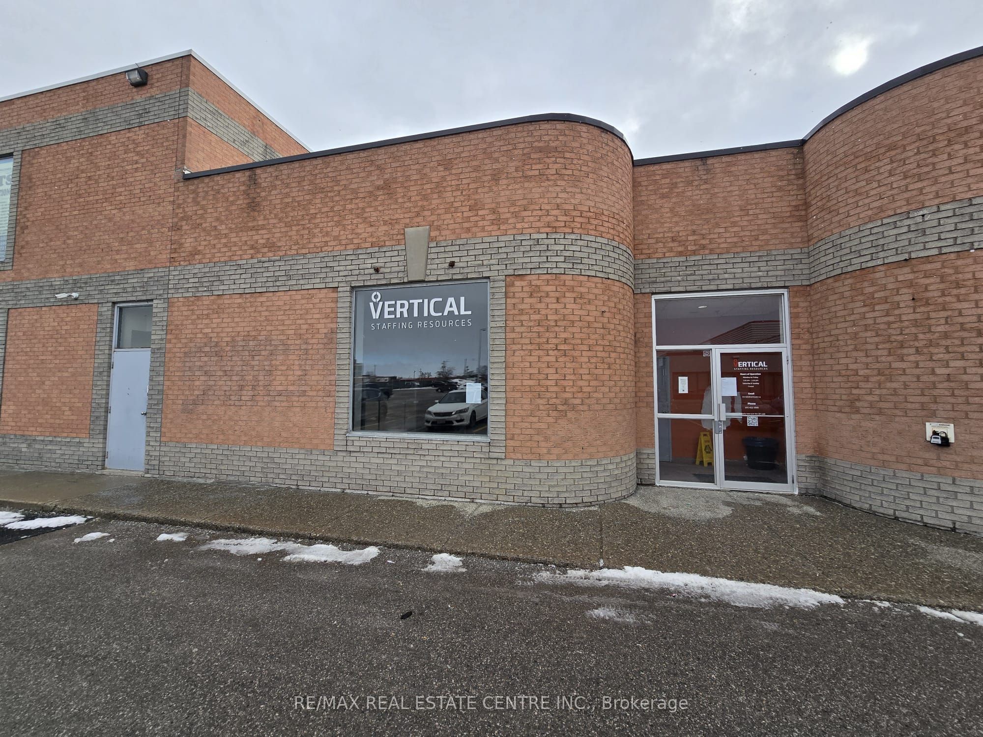 #unit 3 - 30 A Kennedy Road Property Photo 2
