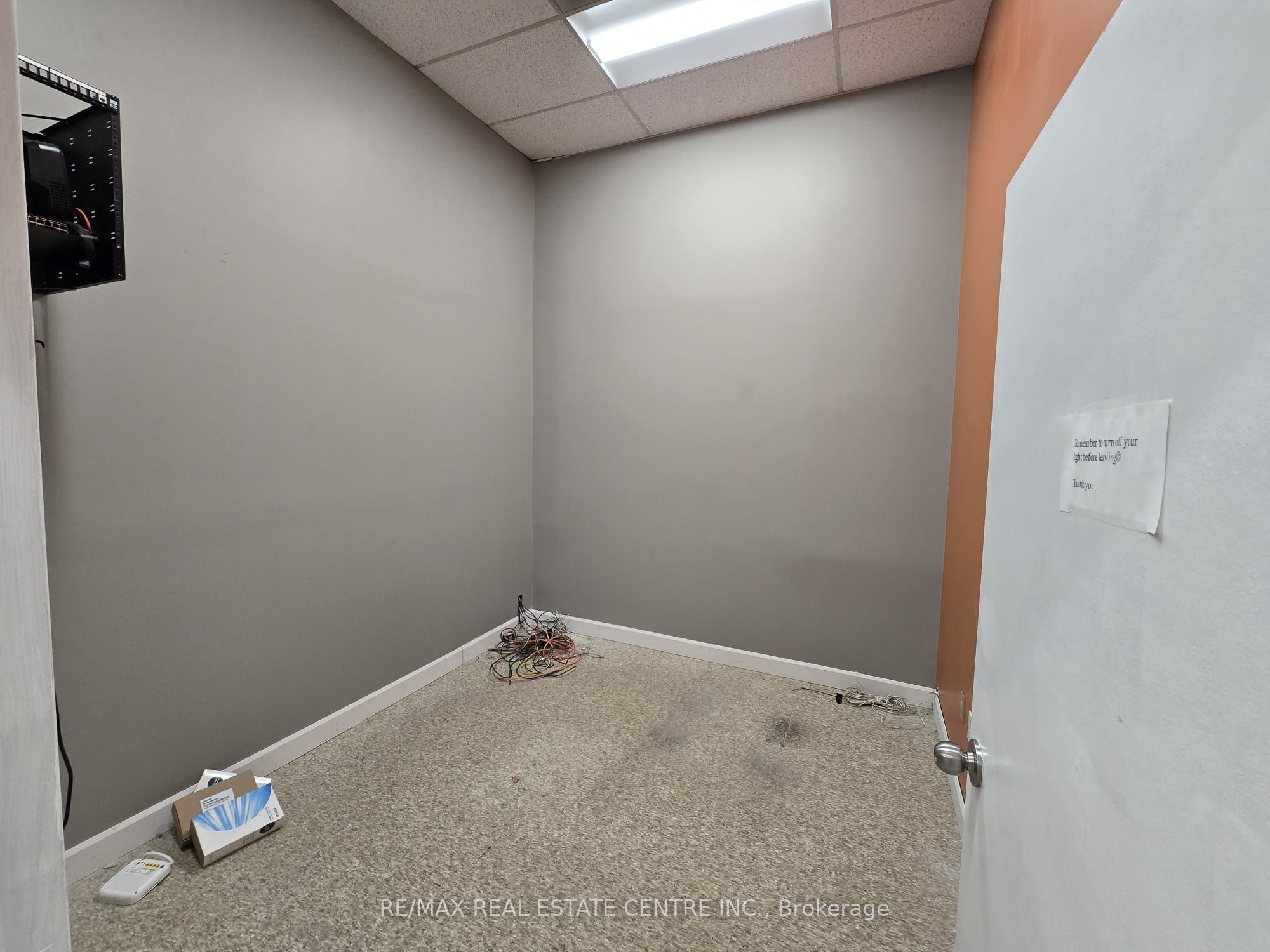 #unit 3 - 30 A Kennedy Road Property Photo 6