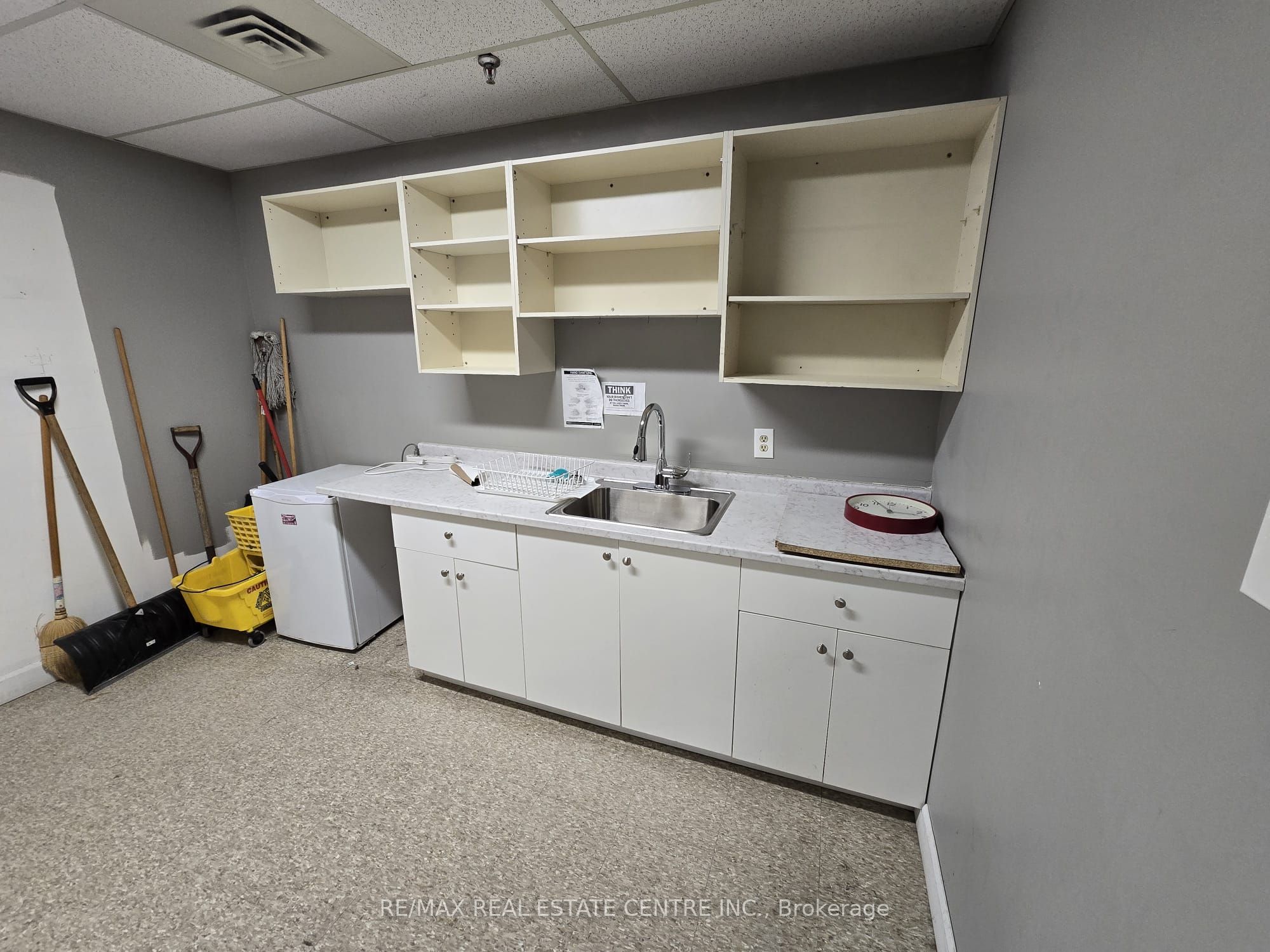 #unit 3 - 30 A Kennedy Road Property Photo 7