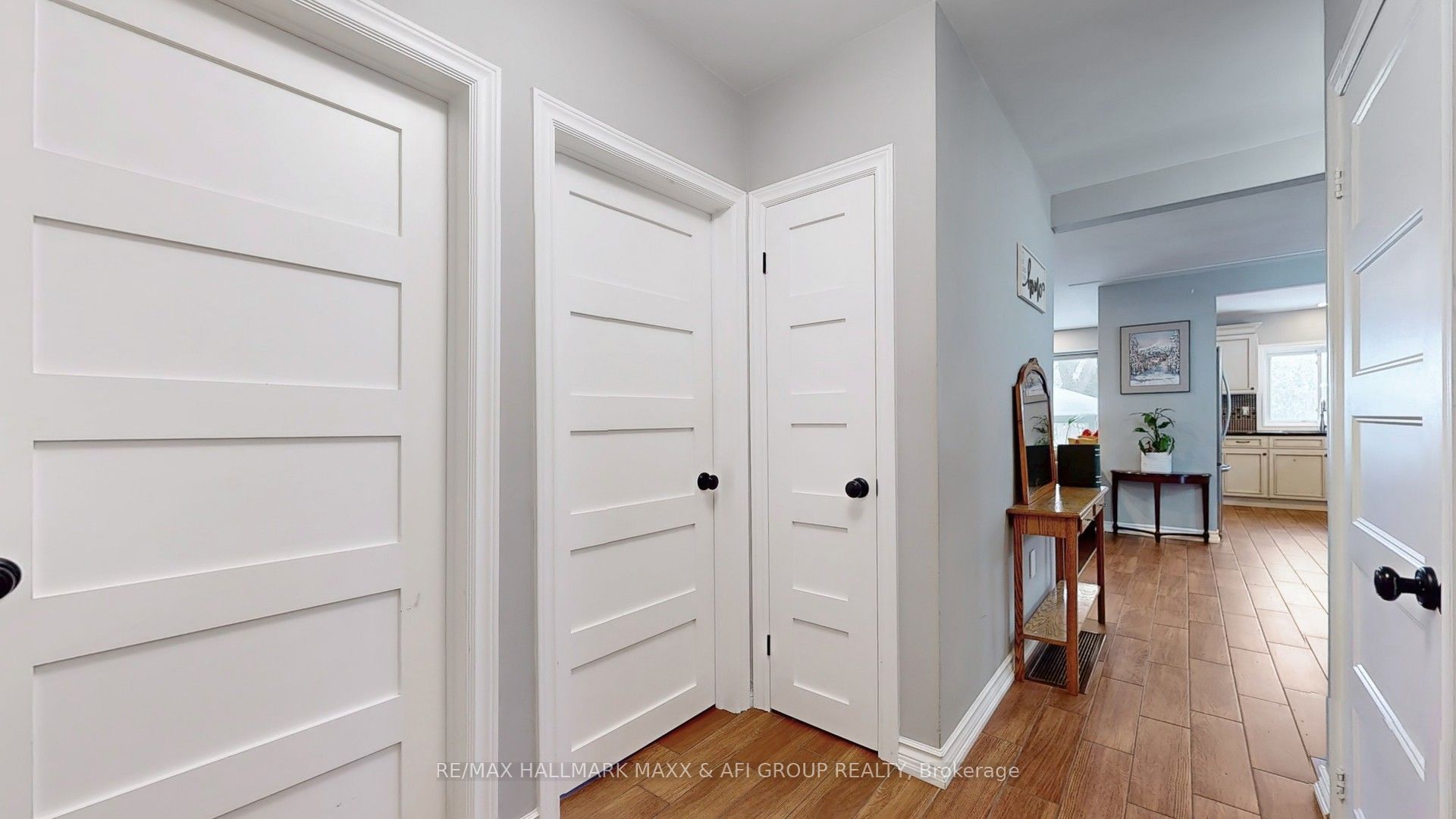 1007 Earl Crescent Property Photo 5