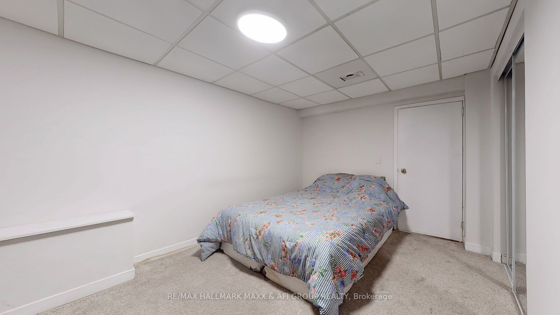 1007 Earl Crescent Property Photo 44