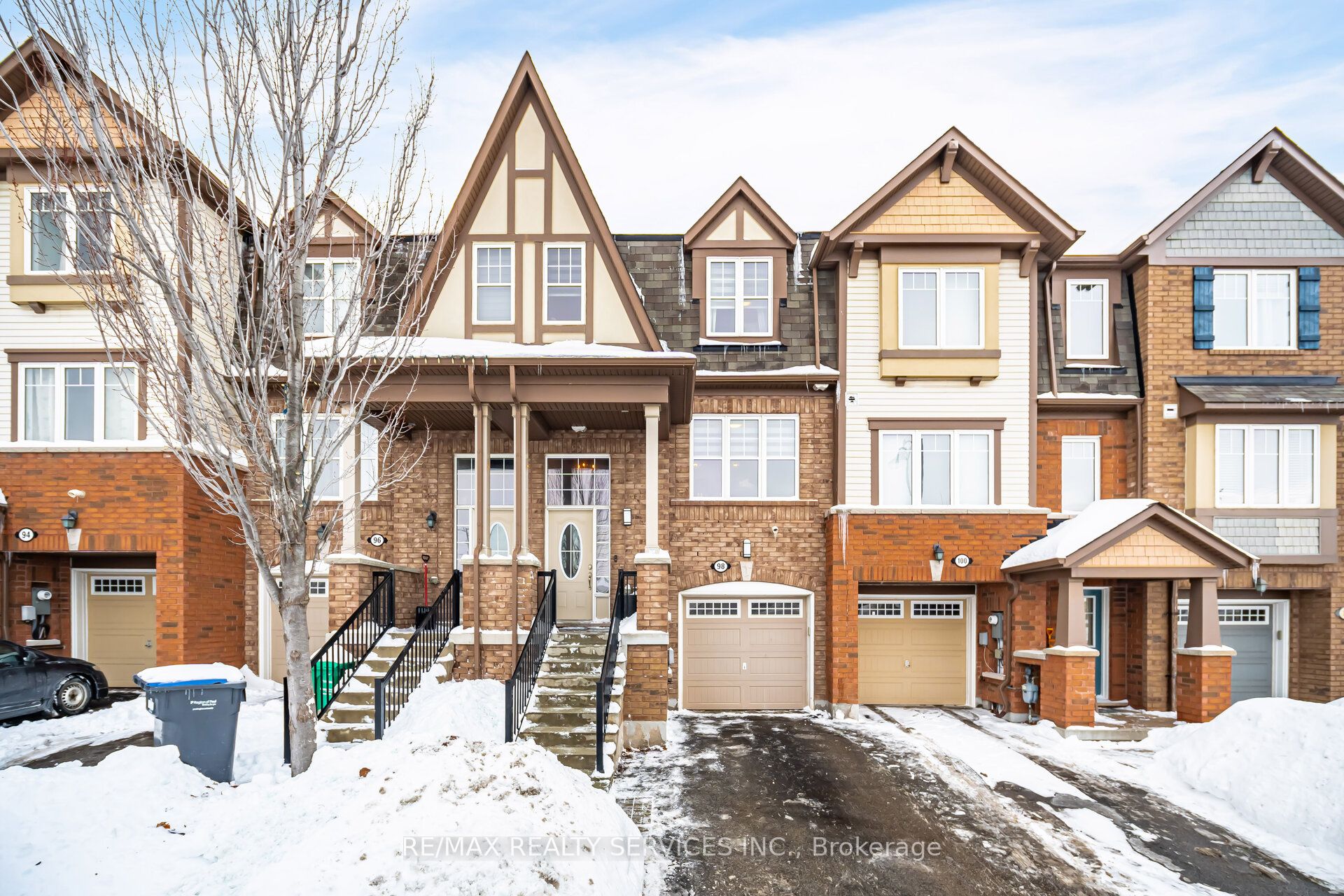 98 Memory Lane Property Photo 1