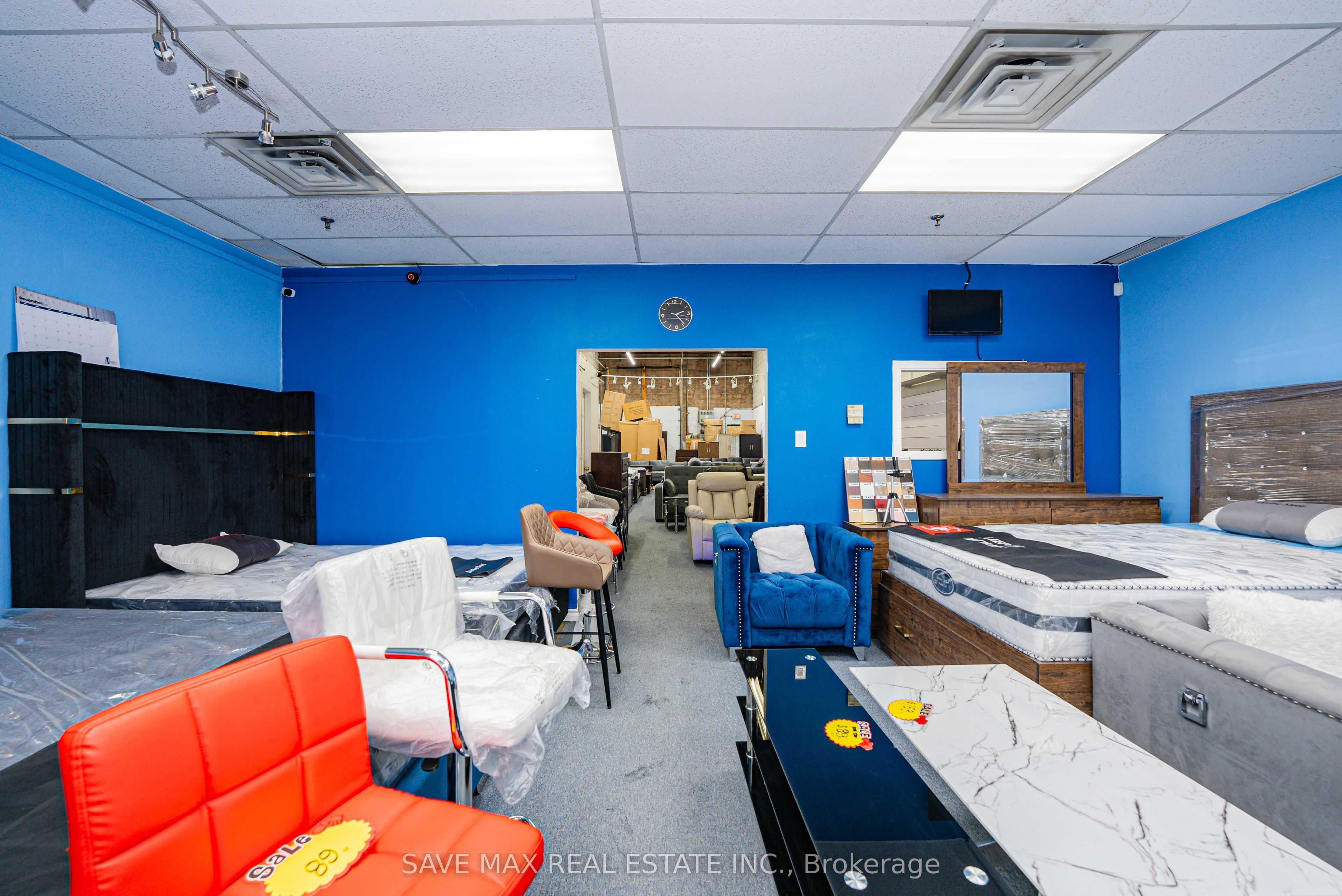 #unit#13 - 980 Pacific Gate Property Photo 4