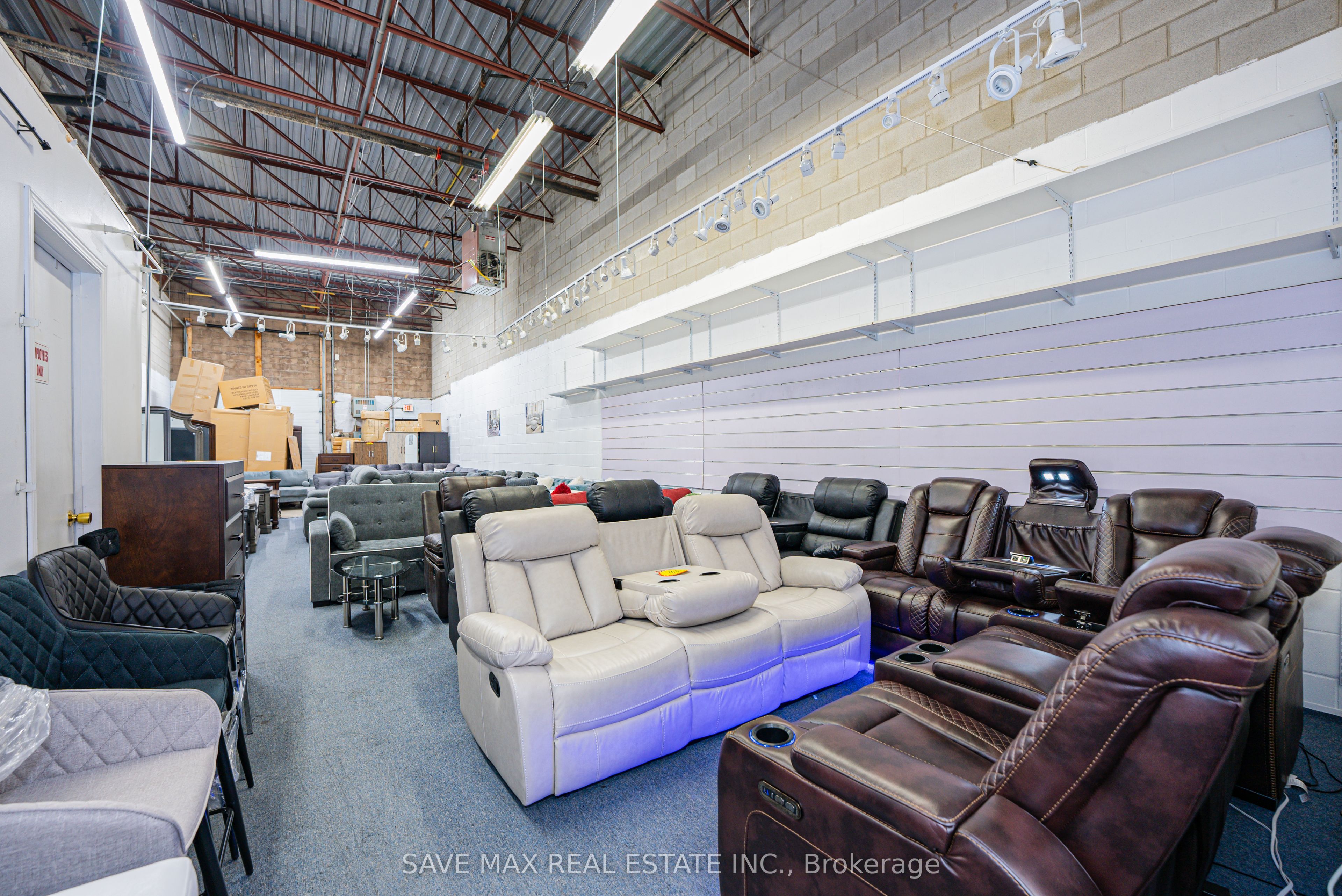 #unit#13 - 980 Pacific Gate Property Photo 7