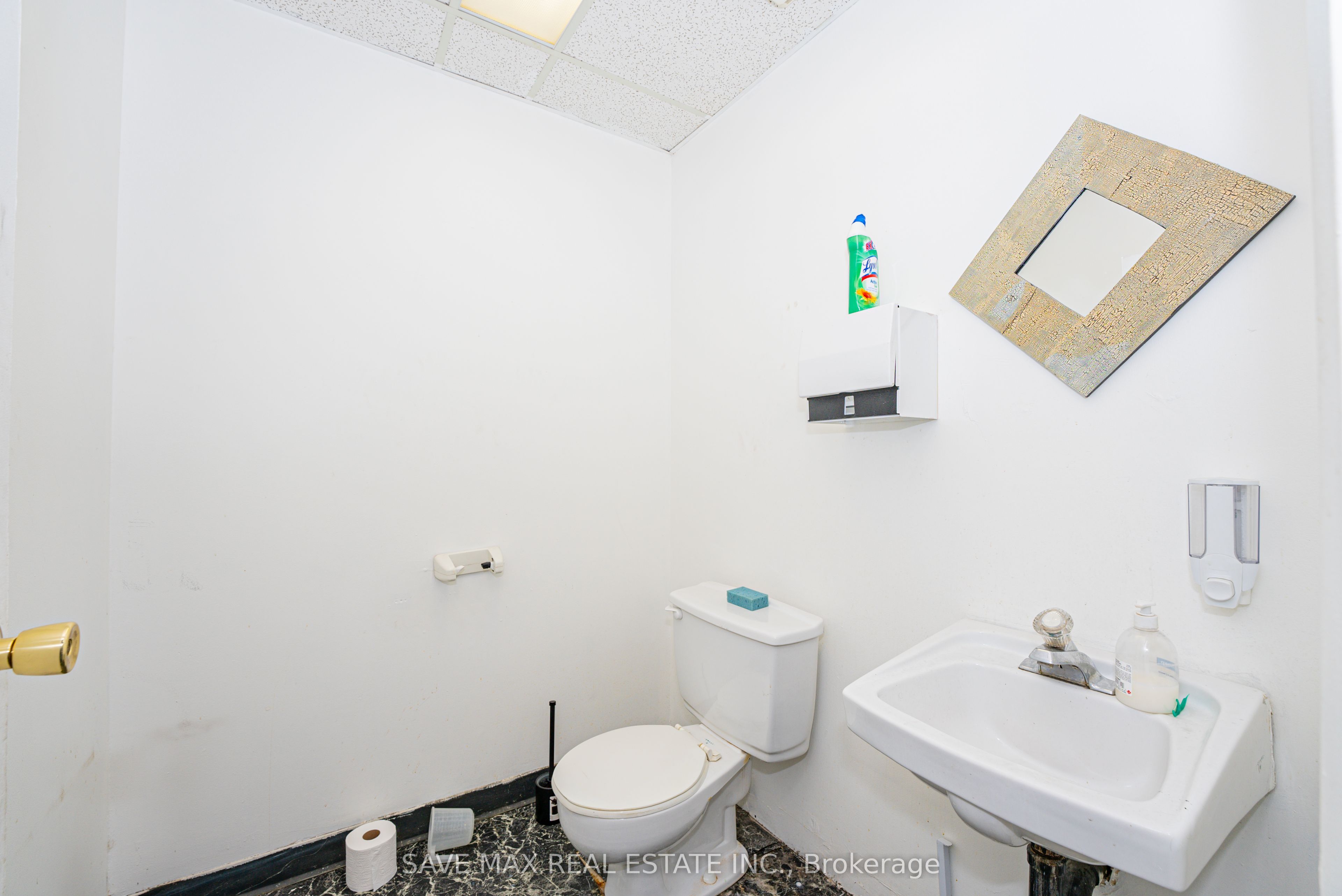 #unit#13 - 980 Pacific Gate Property Photo 10