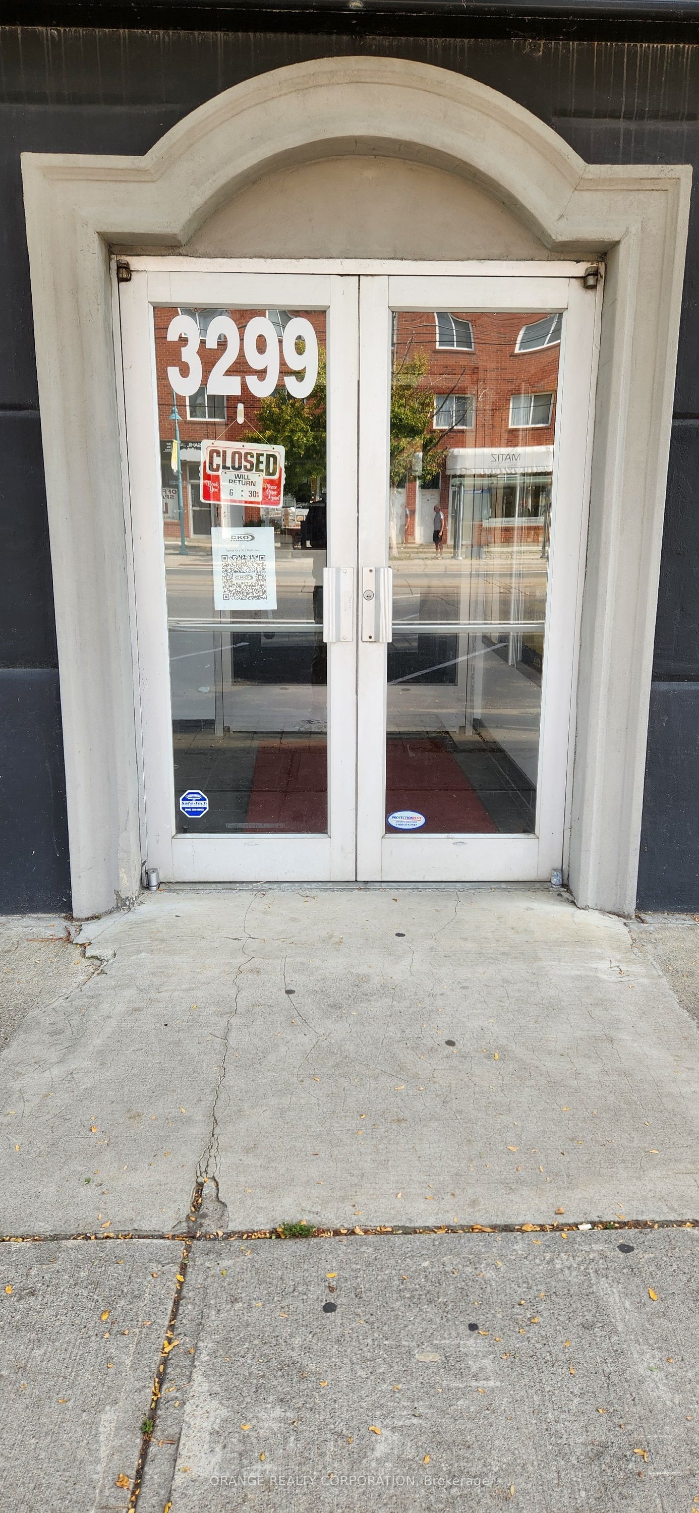#103 - 3299 Lake Shore Boulevard Property Photo 1