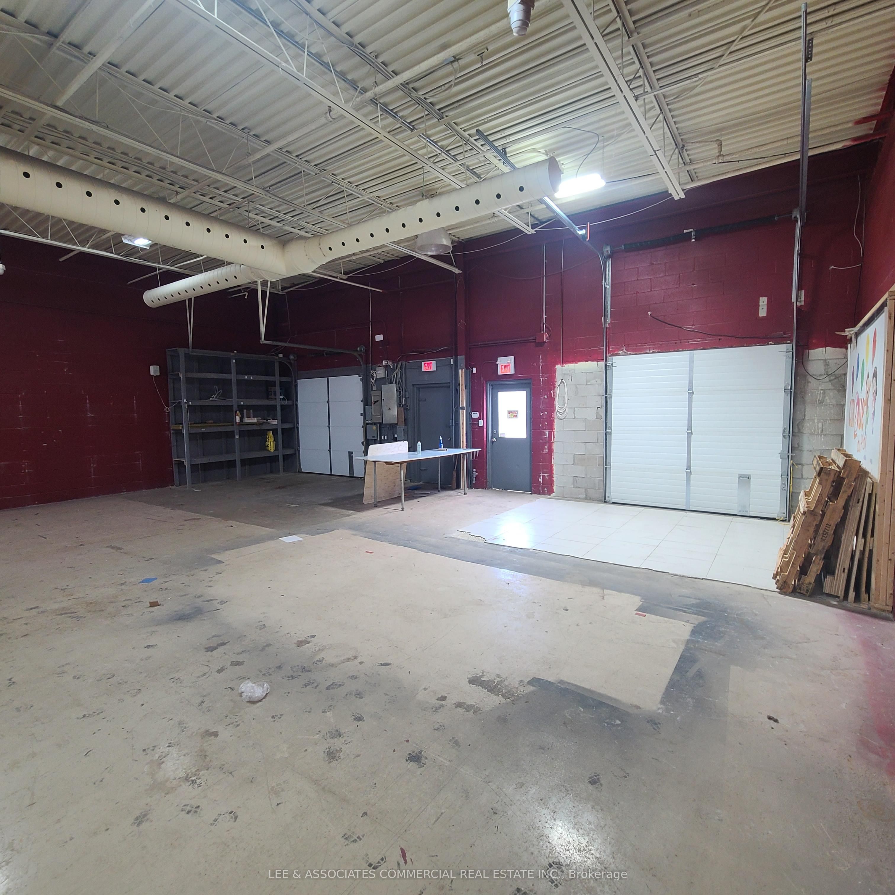 525-527 Main Street Property Photo 12