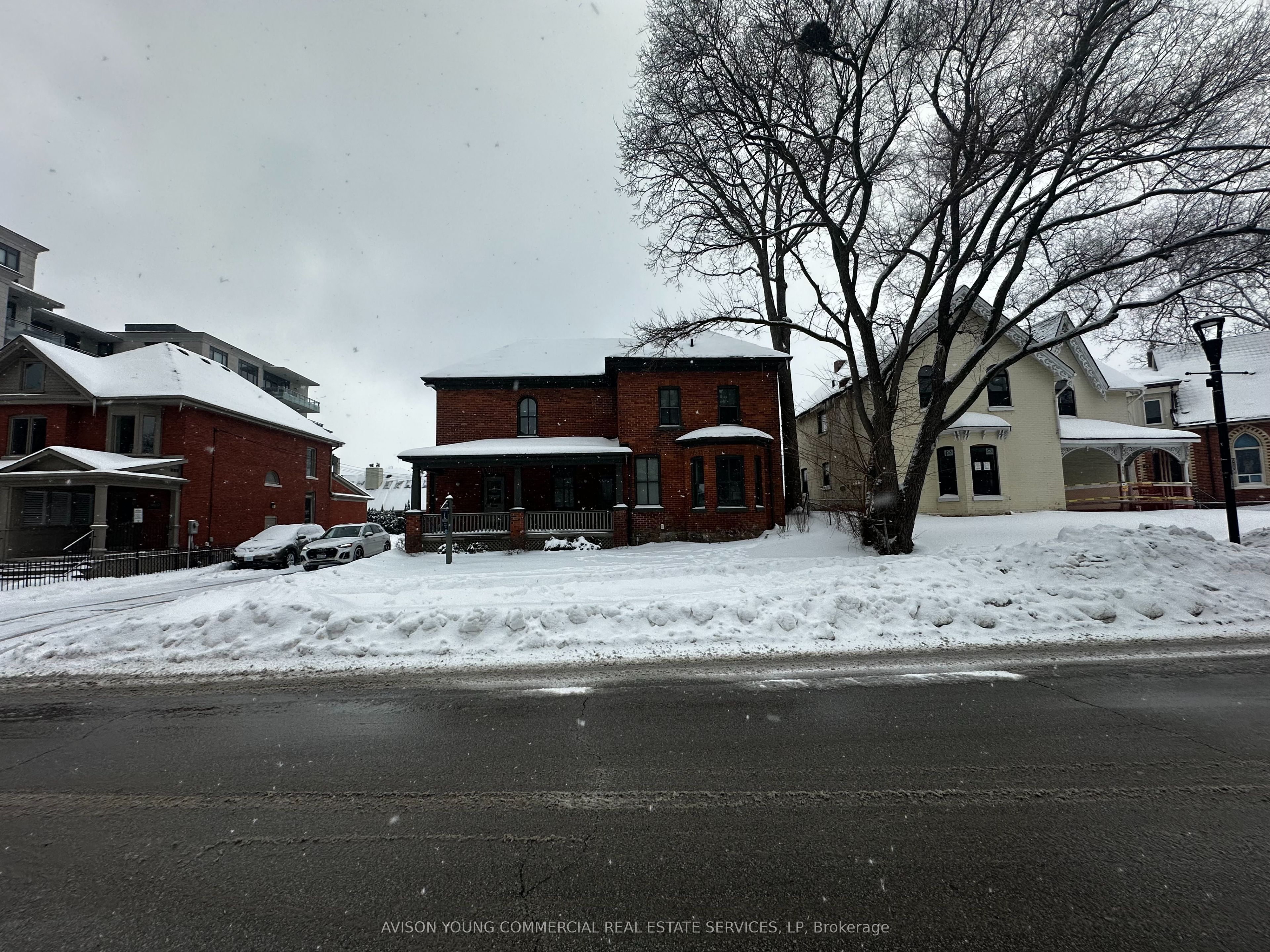 464 Locust Street Property Photo 4