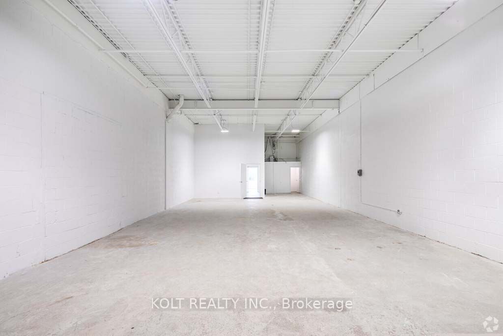 #12 - 1040 Martin Grove Road Property Photo 10