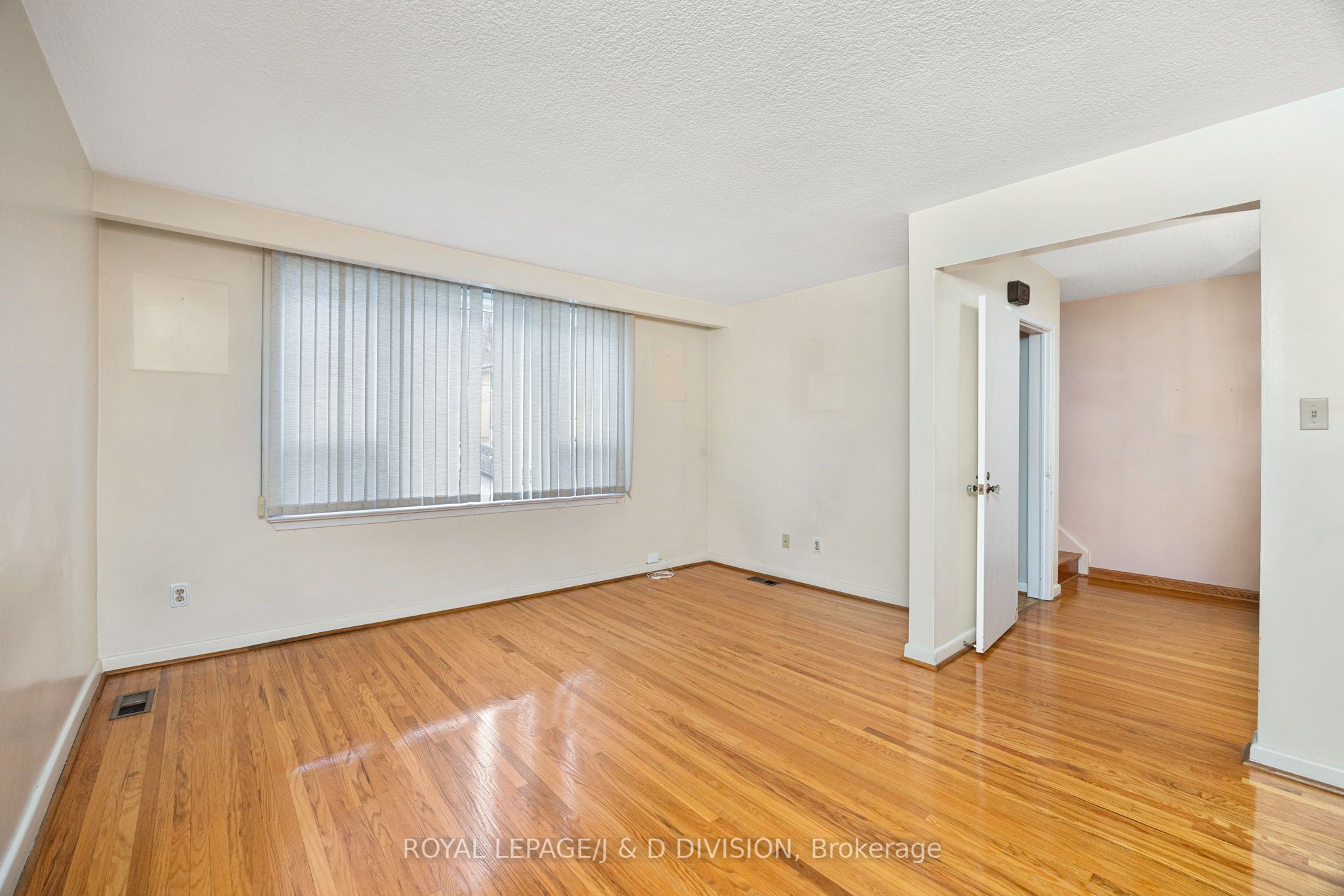 51 Edinborough Court Property Photo 4