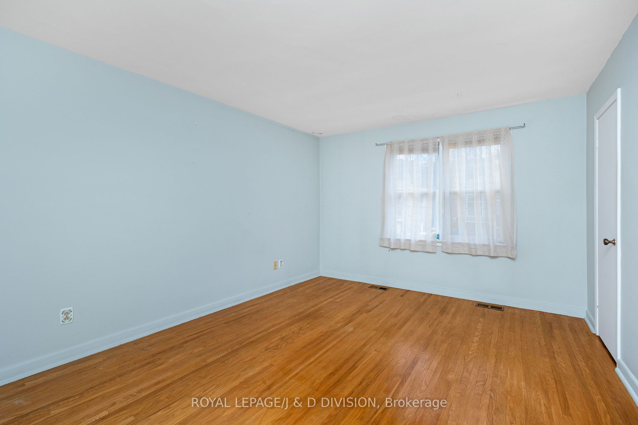 51 Edinborough Court Property Photo 15