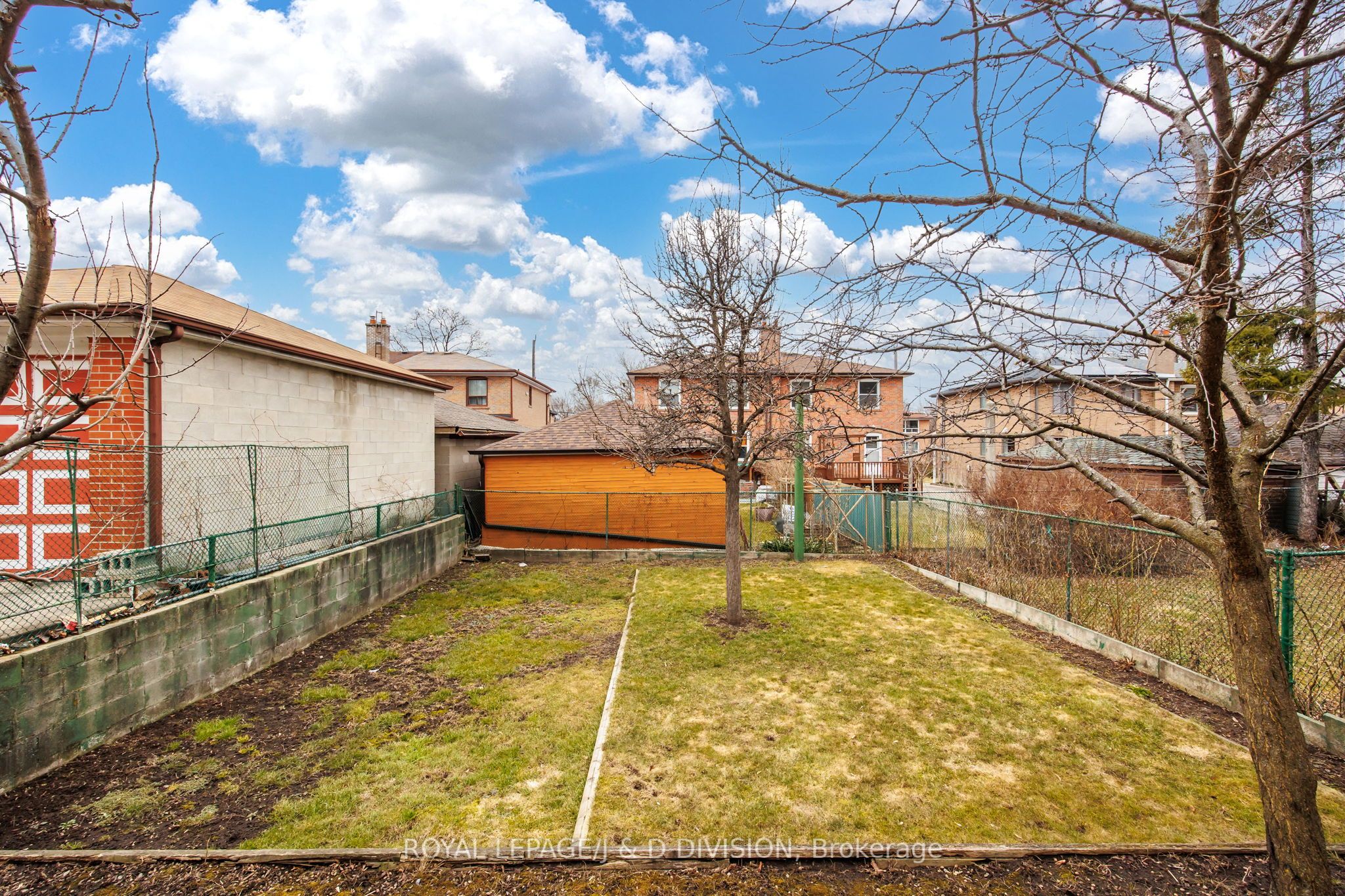 51 Edinborough Court Property Photo 28