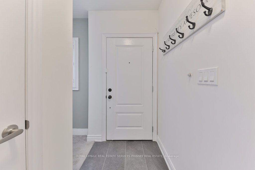 #10 - 2160 Trafalgar Road Property Photo 5