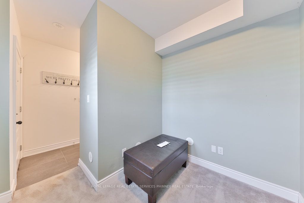 #10 - 2160 Trafalgar Road Property Photo 26