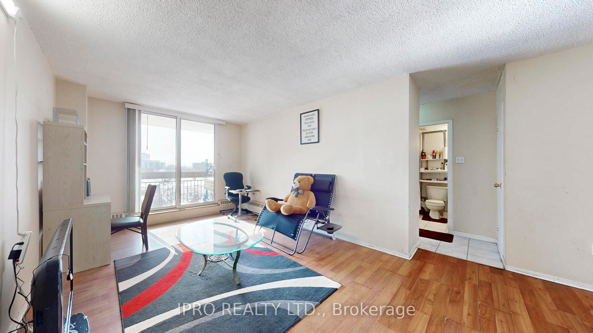 #637 - 4645 Jane Street Property Photo 2
