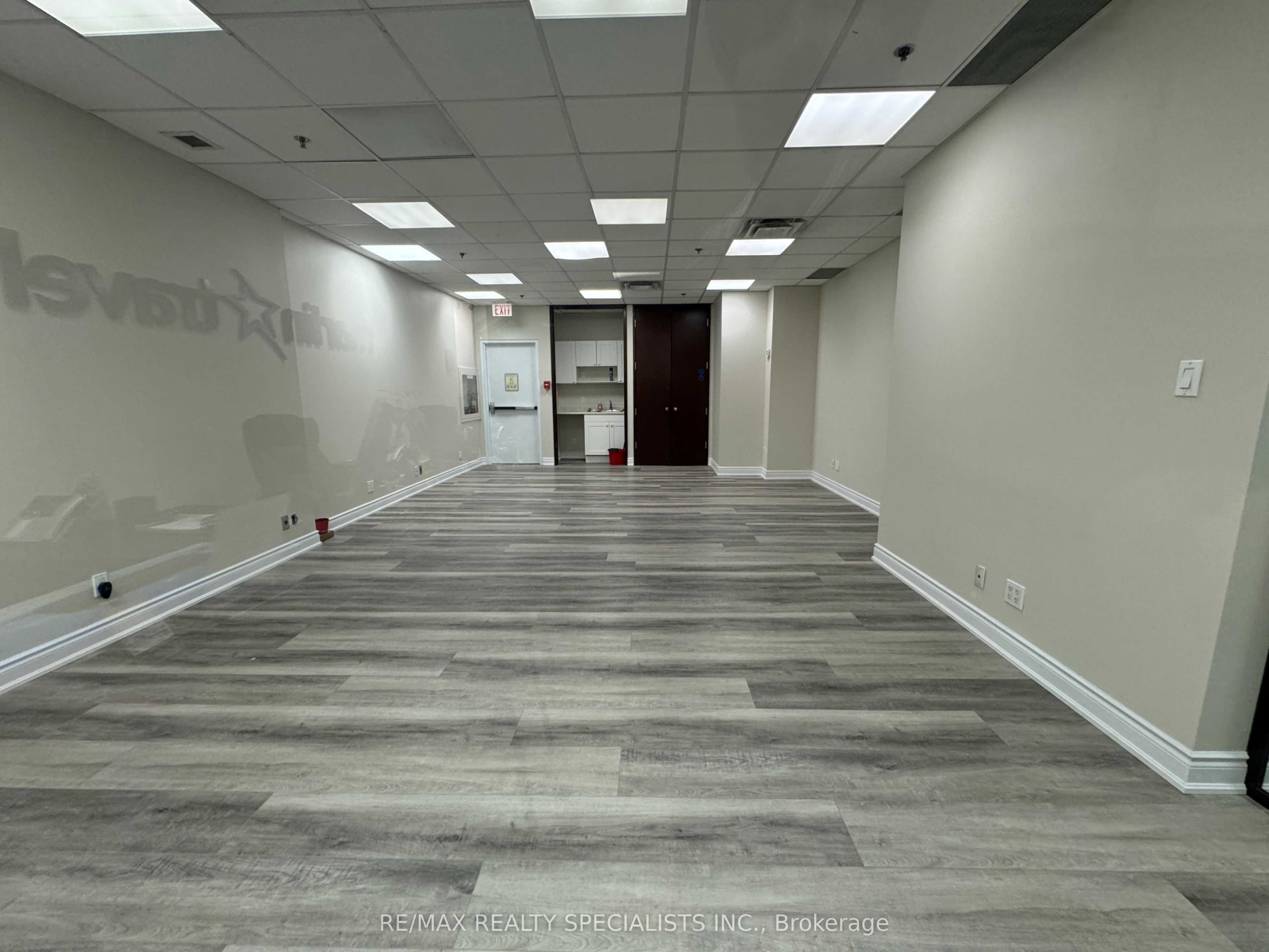 #106 - 50 Burnhamthorpe Road Property Photo 1