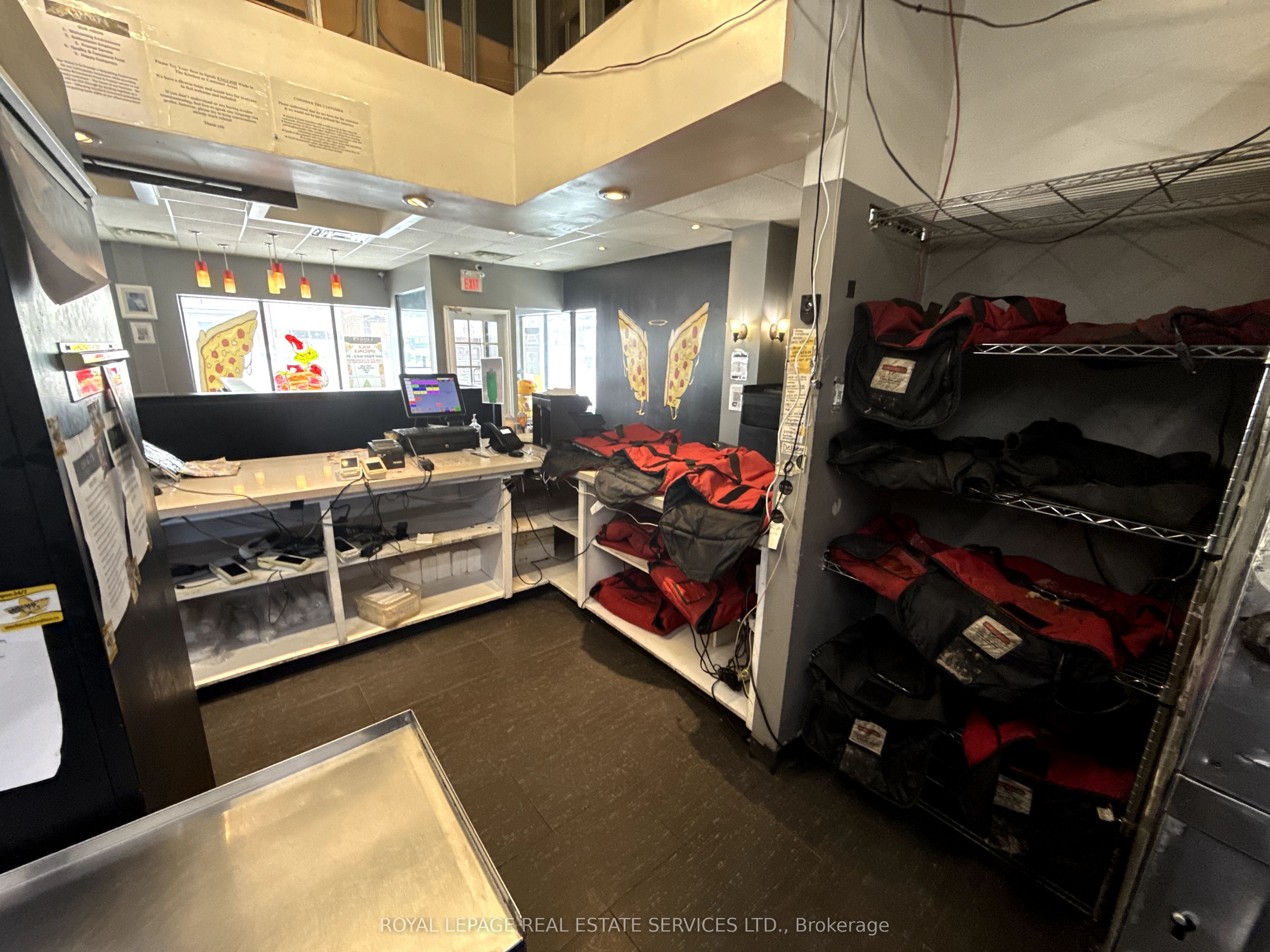 17 Commercial Street Property Photo 6