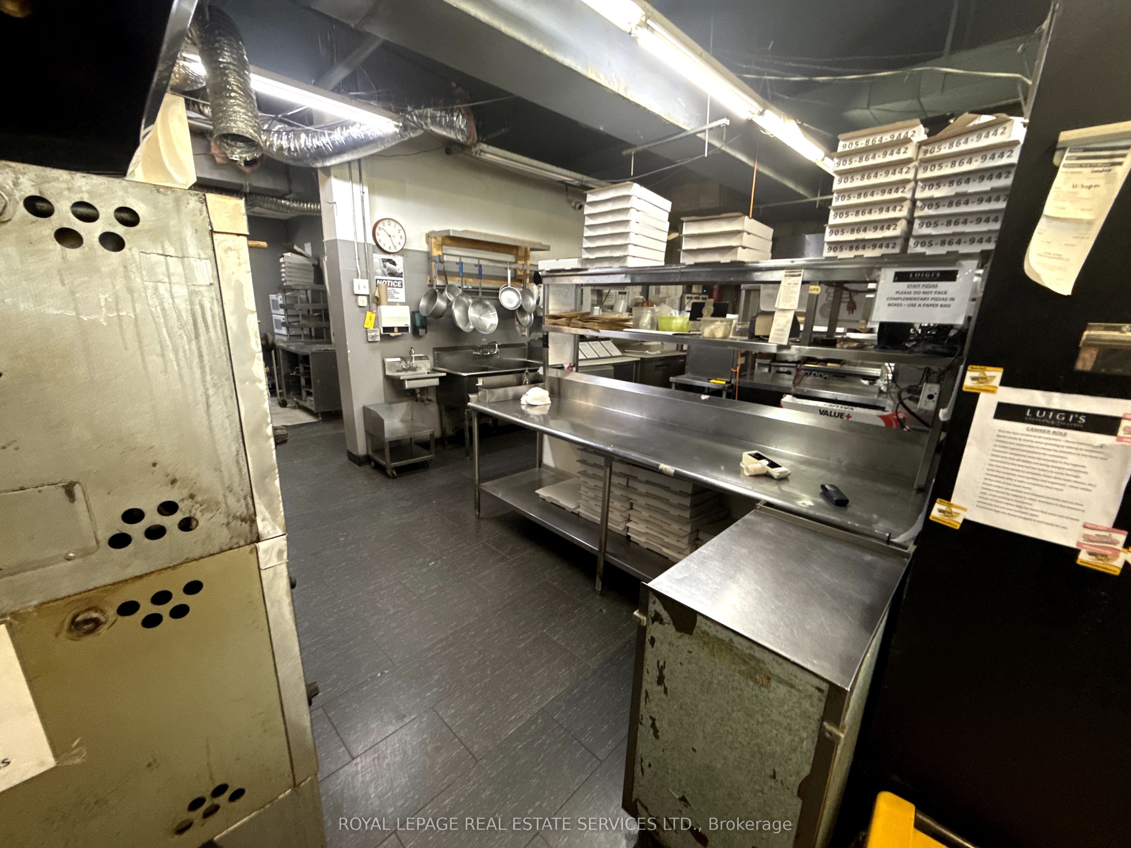 17 Commercial Street Property Photo 18