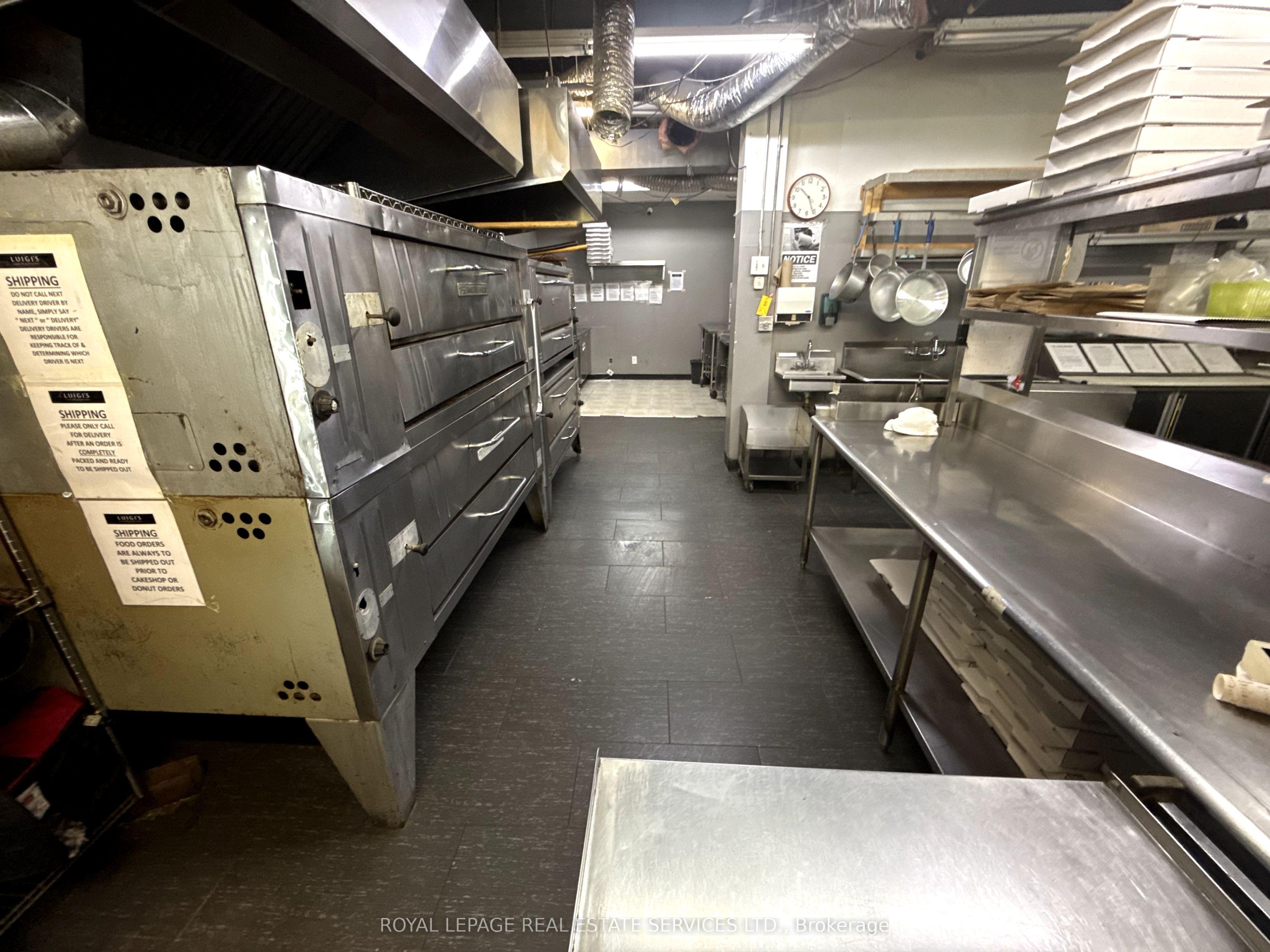 17 Commercial Street Property Photo 22