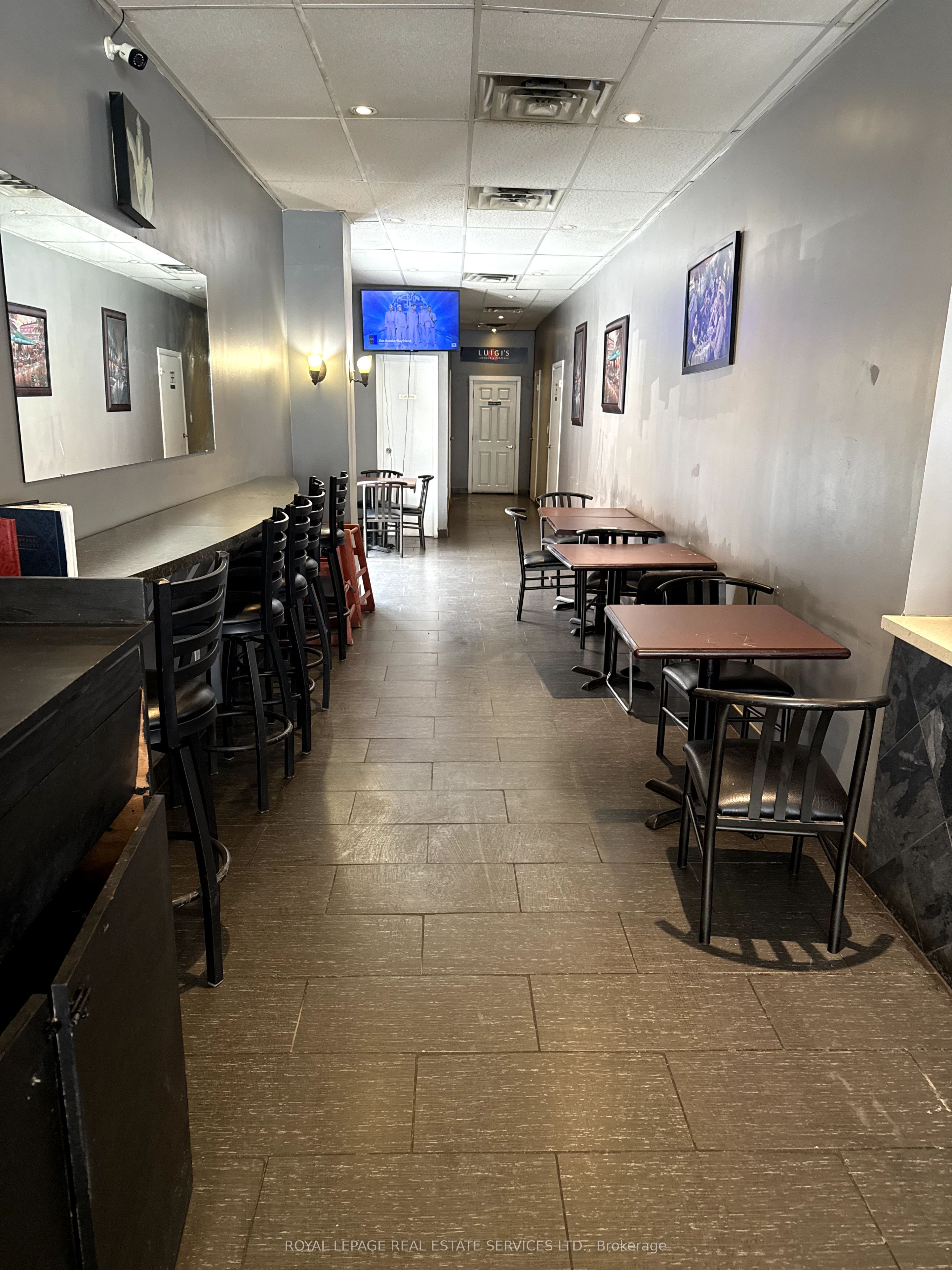 17 Commercial Street Property Photo 32