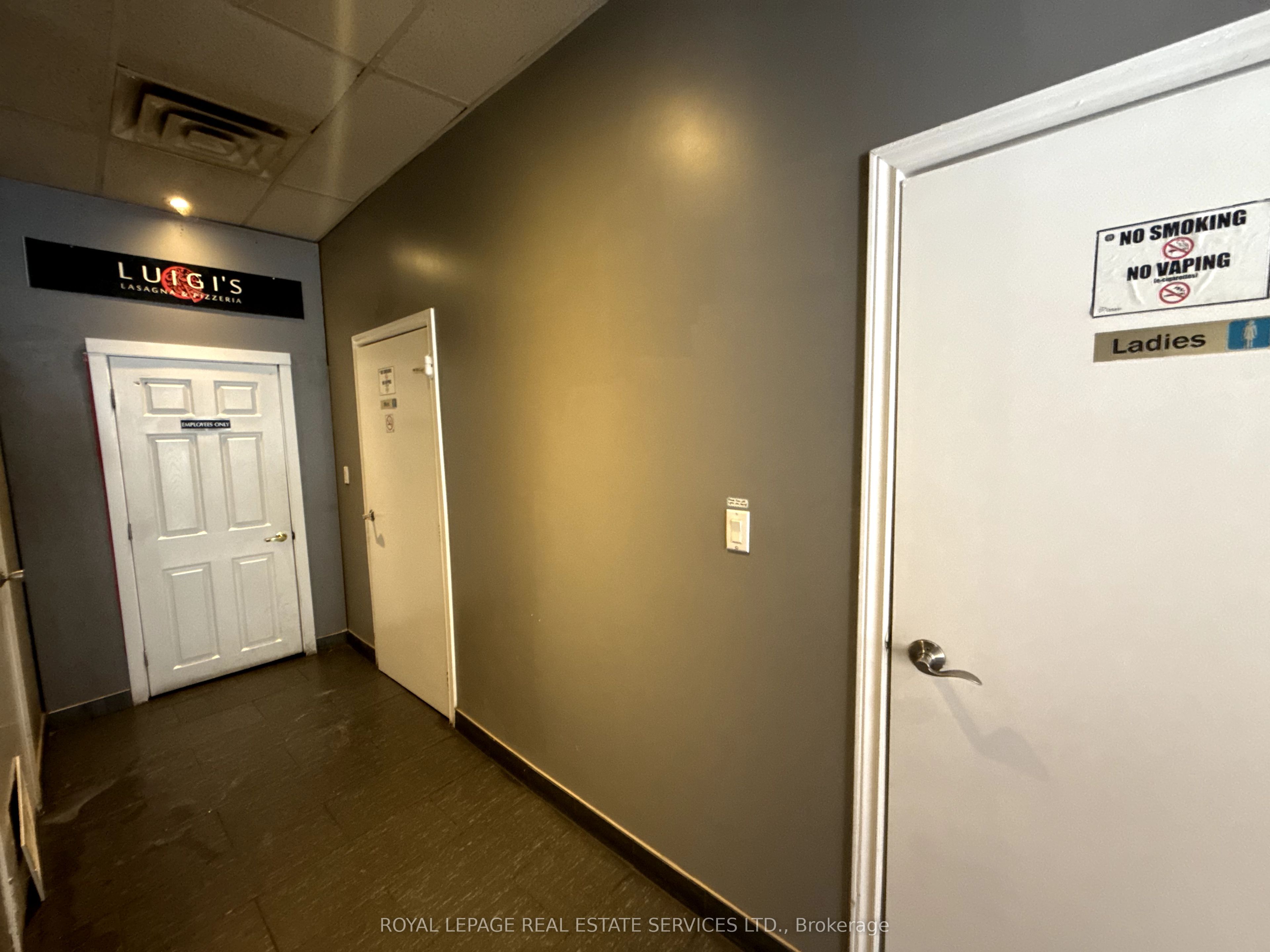 17 Commercial Street Property Photo 33