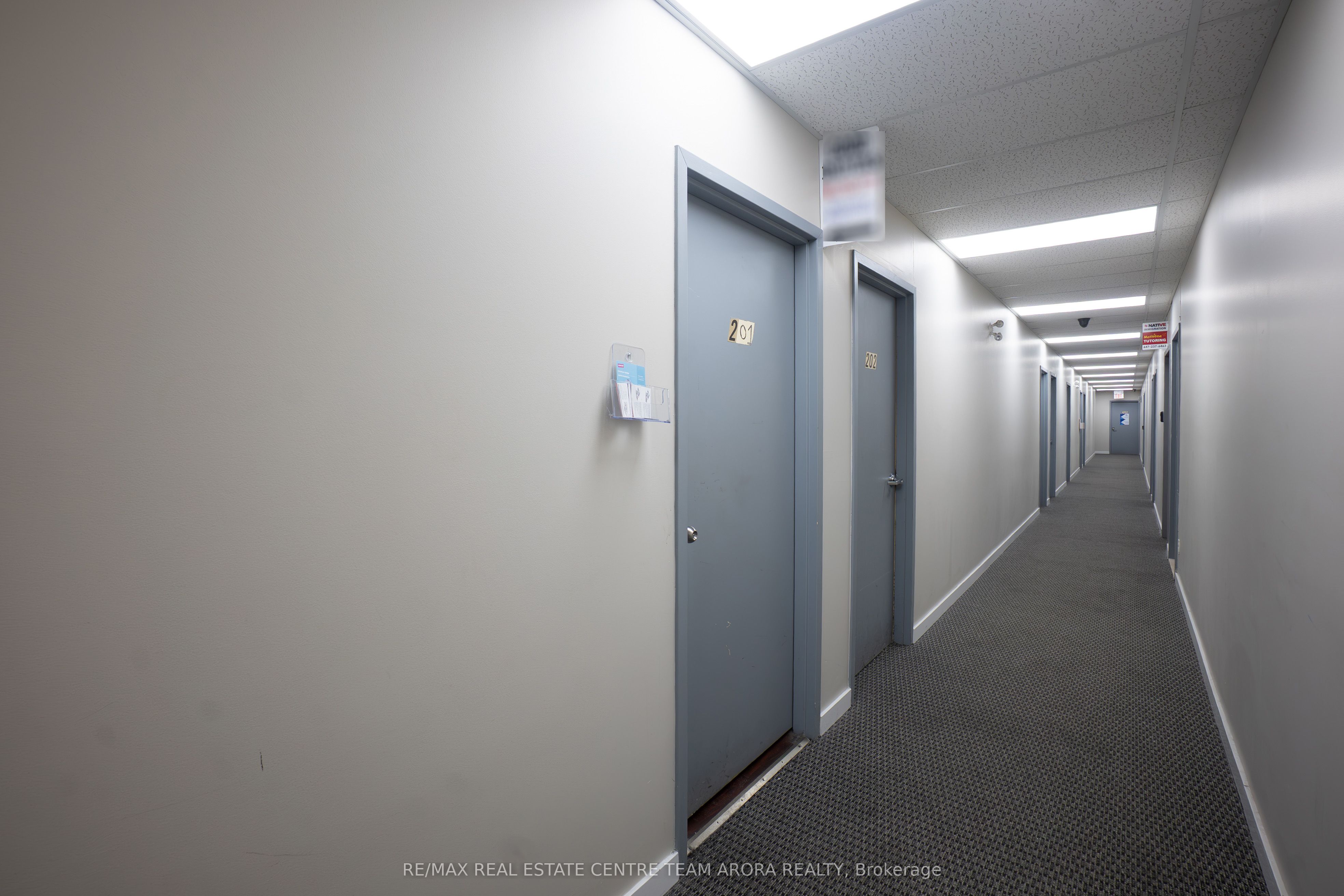 #201 - 10095 Bramalea Road Property Photo 4