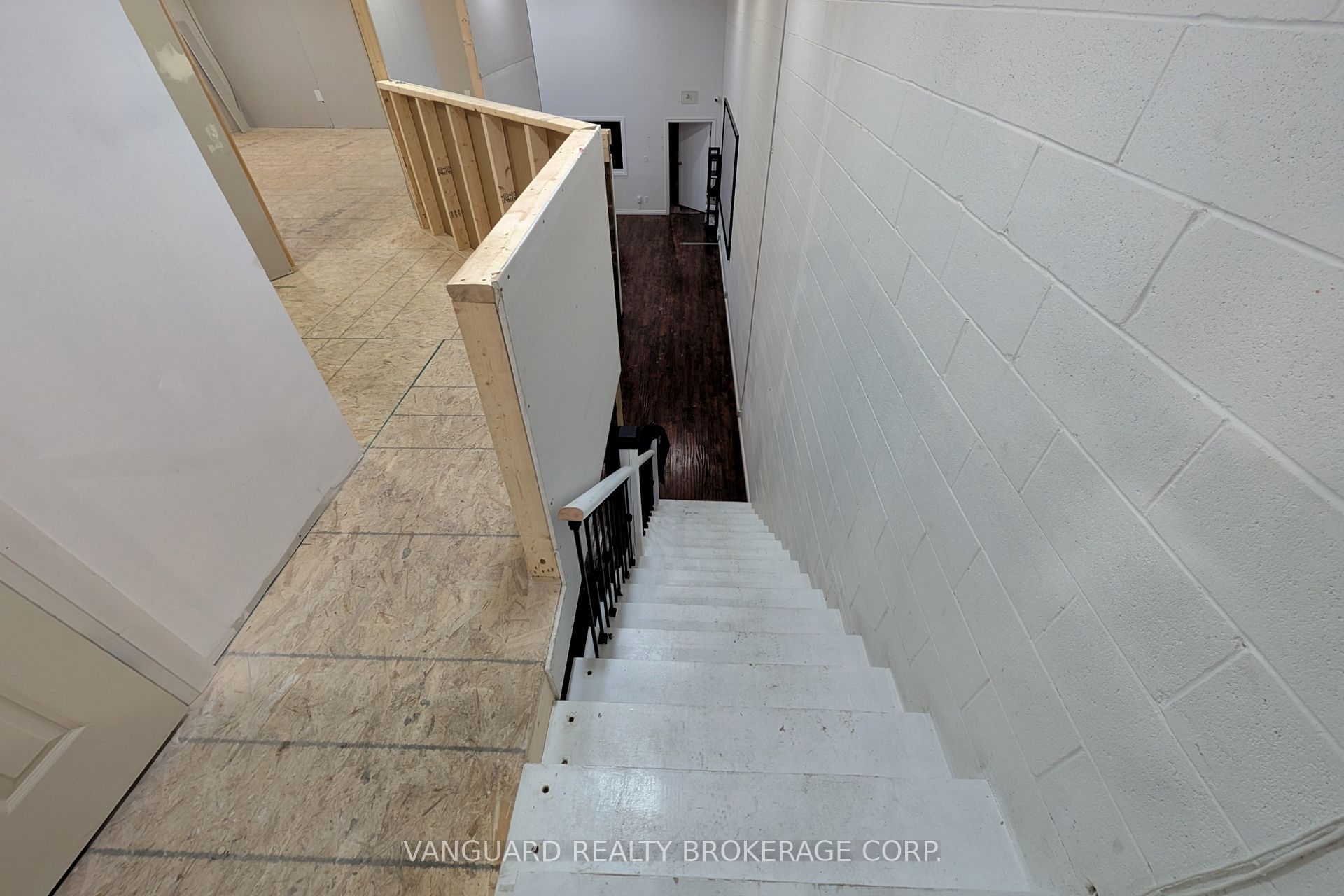 #3 - 4 Alfred Kuehne Boulevard Property Photo 38