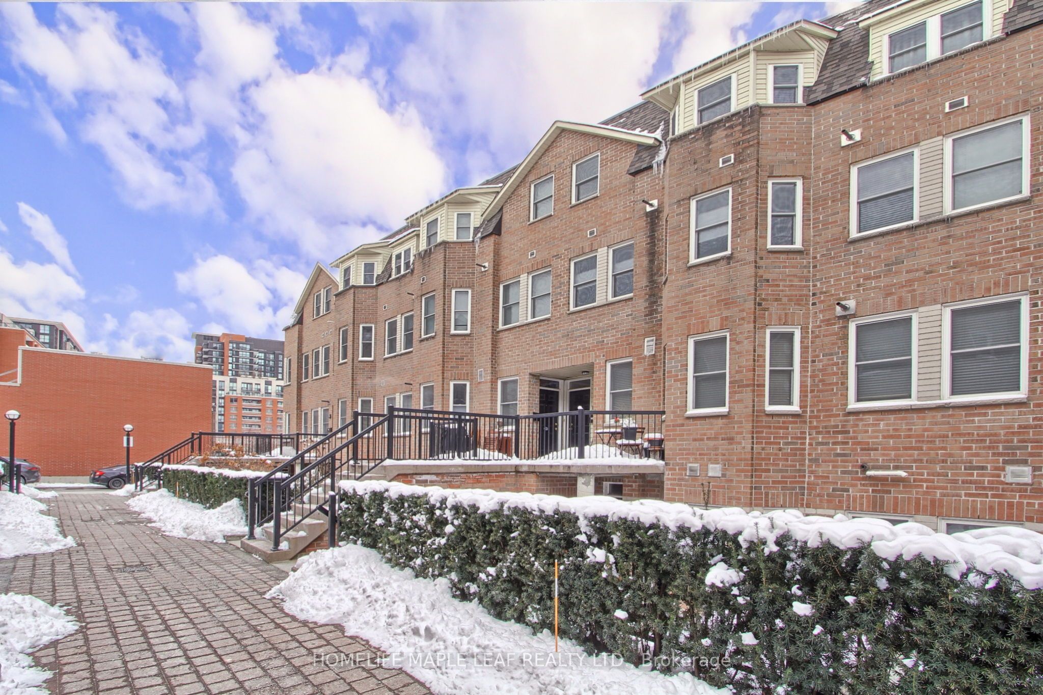 #98 - 760 Lawrence Ave Avenue Property Photo 3