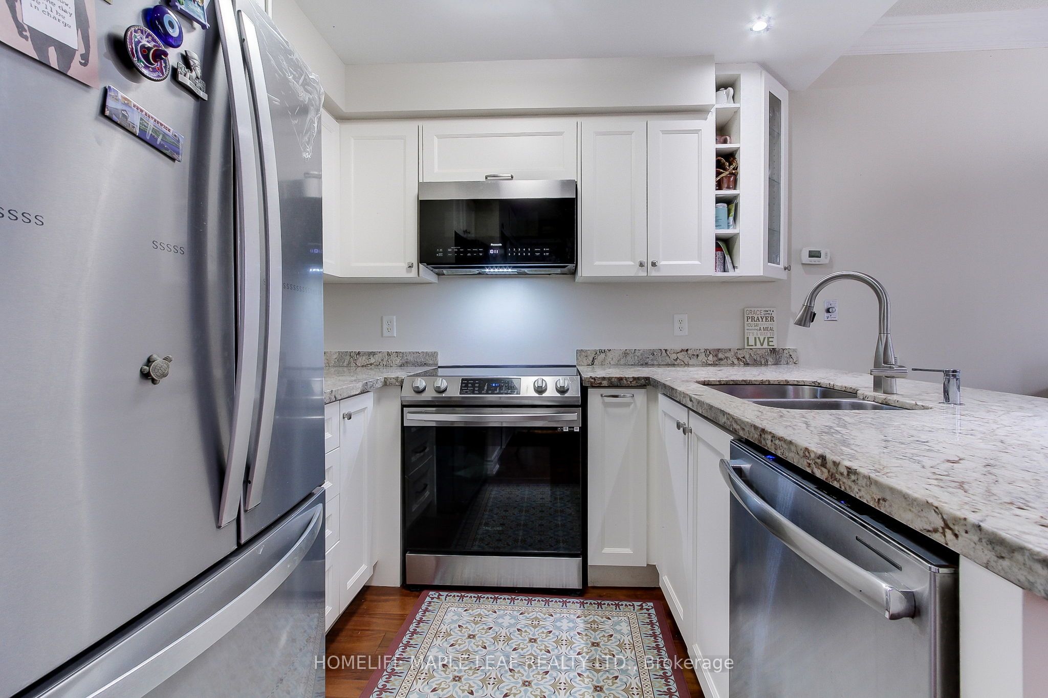 #98 - 760 Lawrence Ave Avenue Property Photo 9