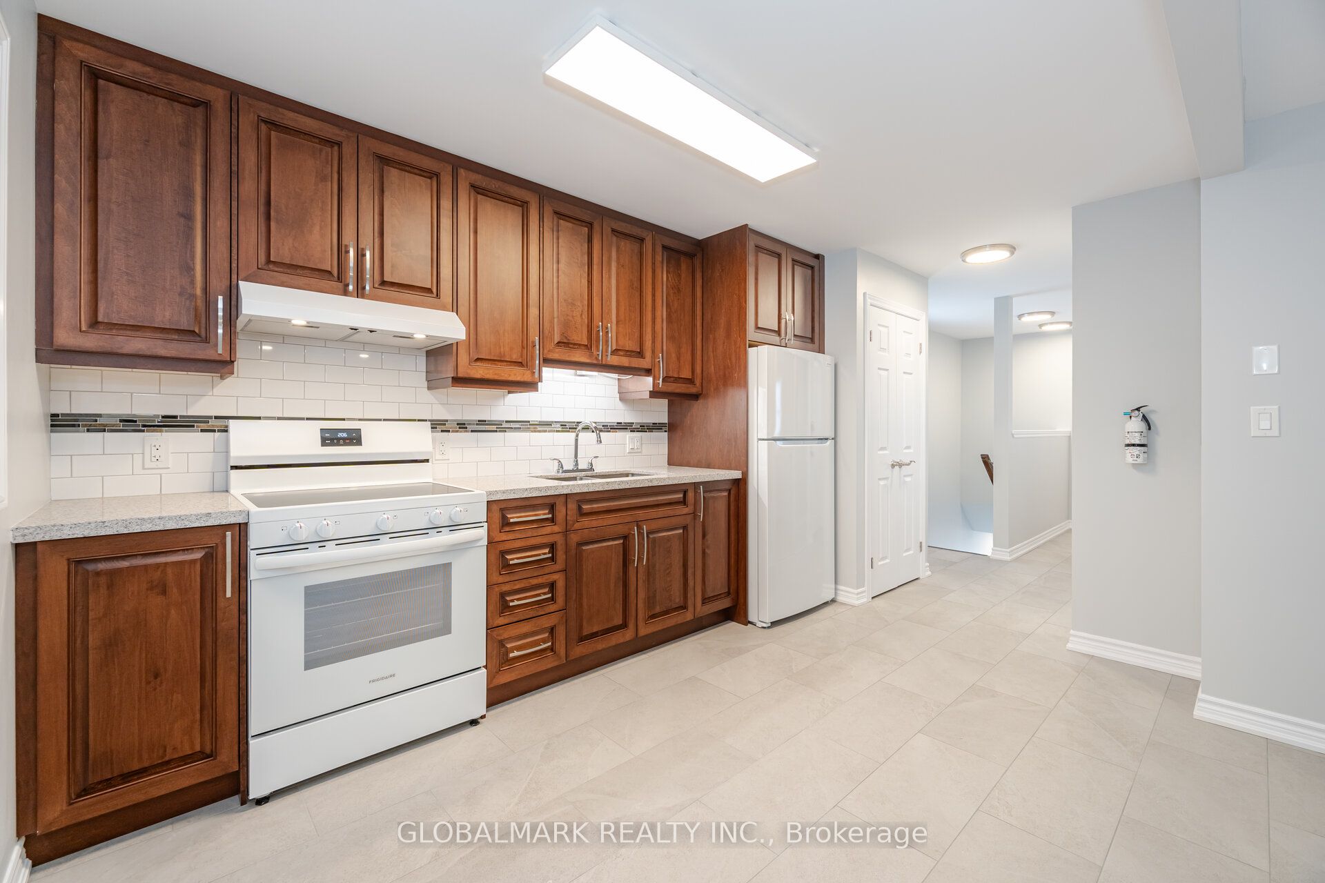 1382 Weston Road Property Photo 2