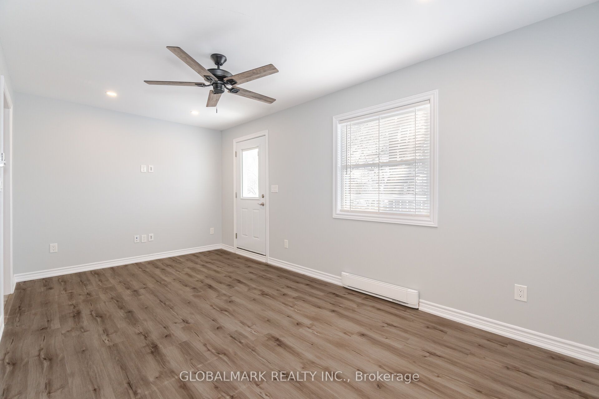 1382 Weston Road Property Photo 8