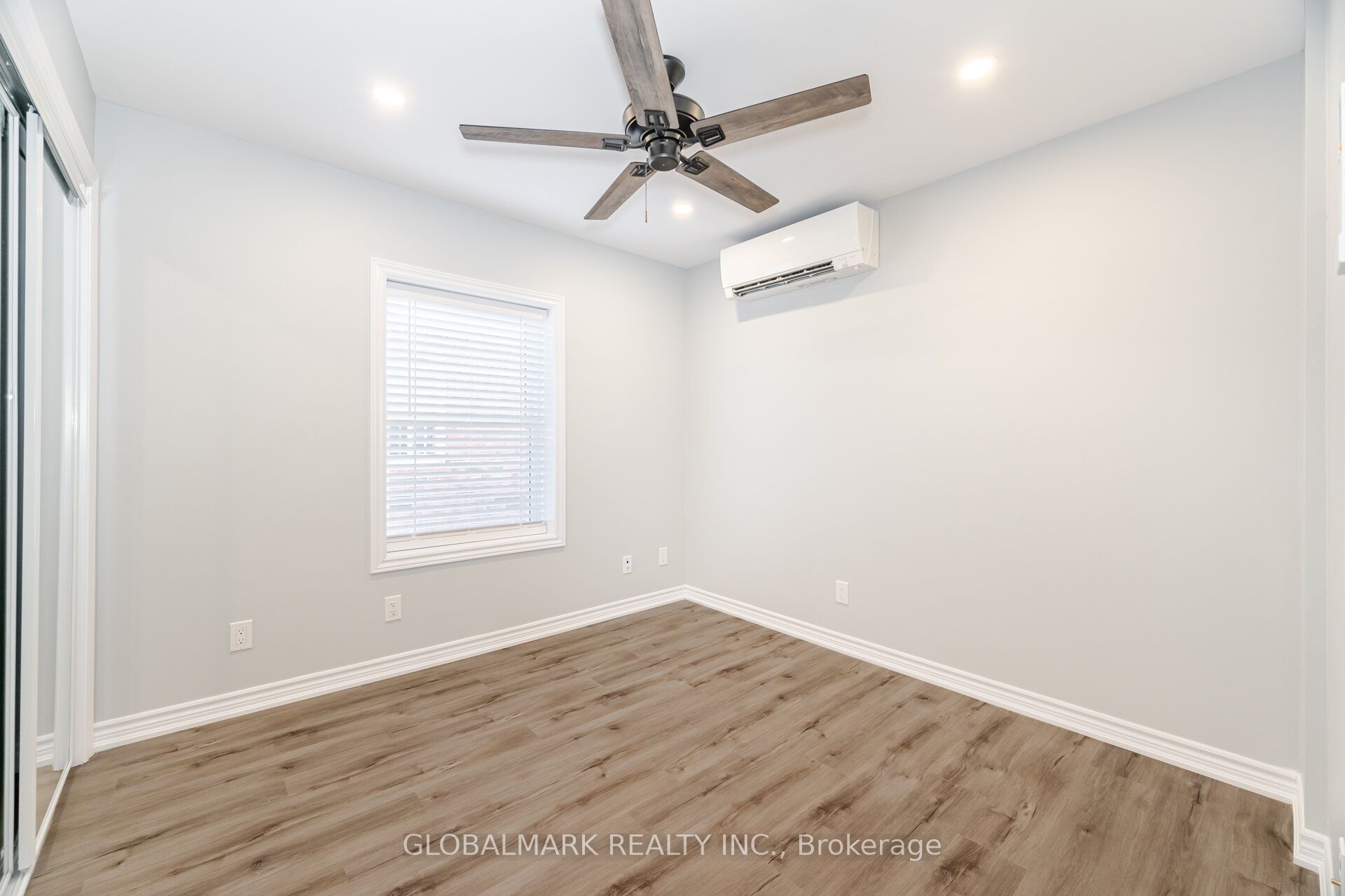 1382 Weston Road Property Photo 9