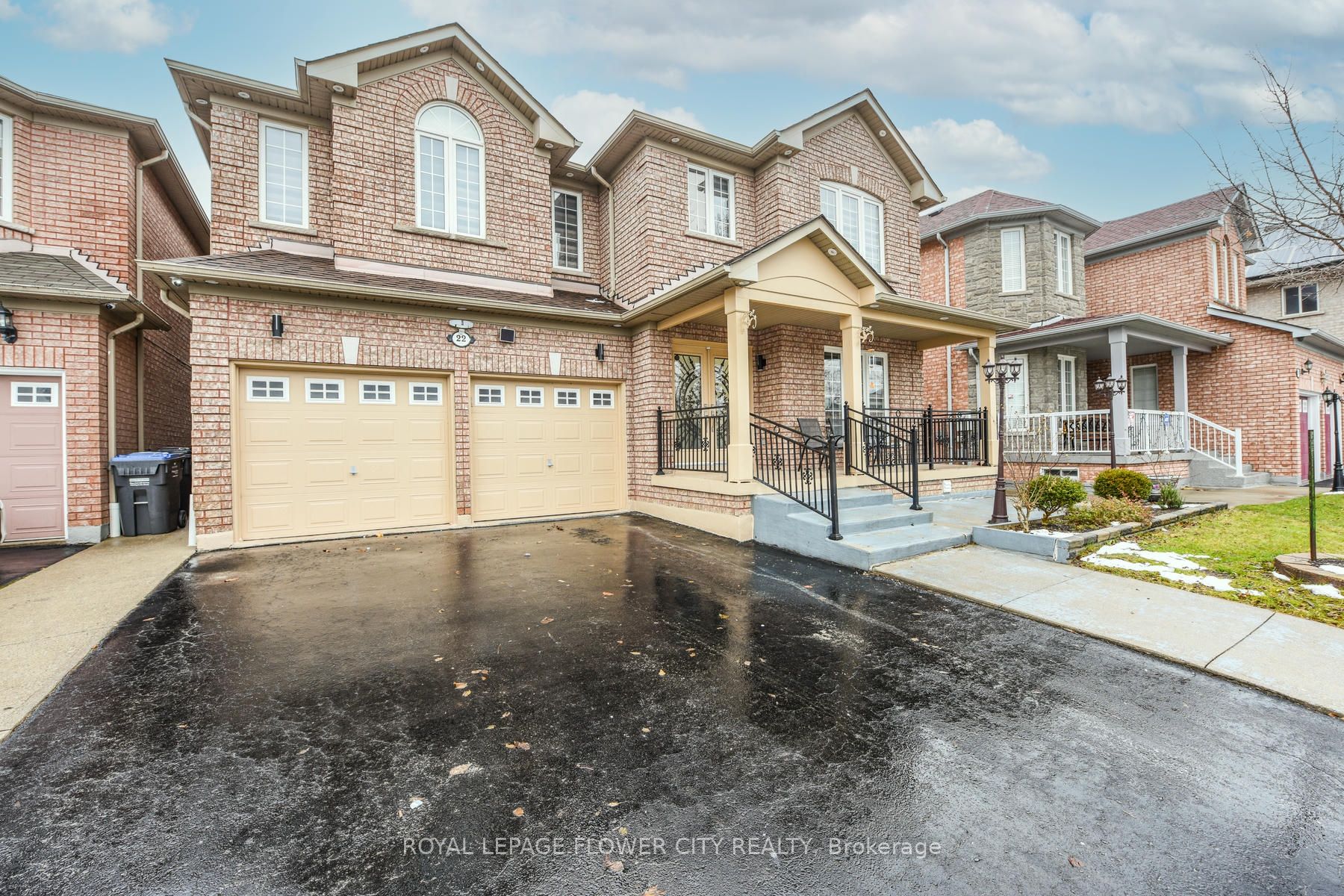 22 Wintersnow Court Property Photo 1